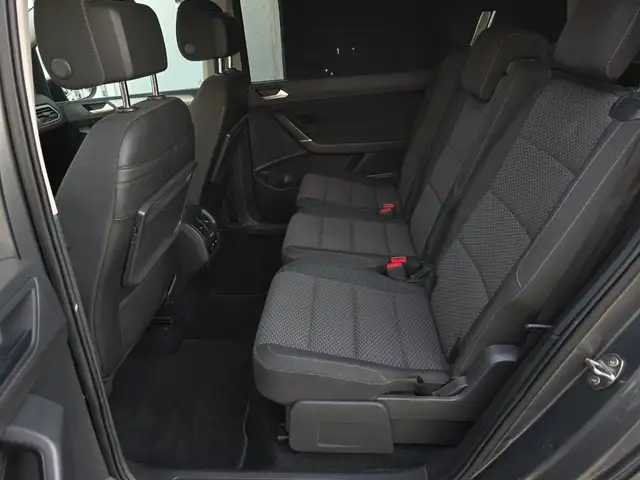 Volkswagen Touran view 24