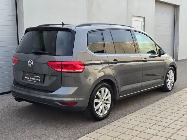 Volkswagen Touran view 5