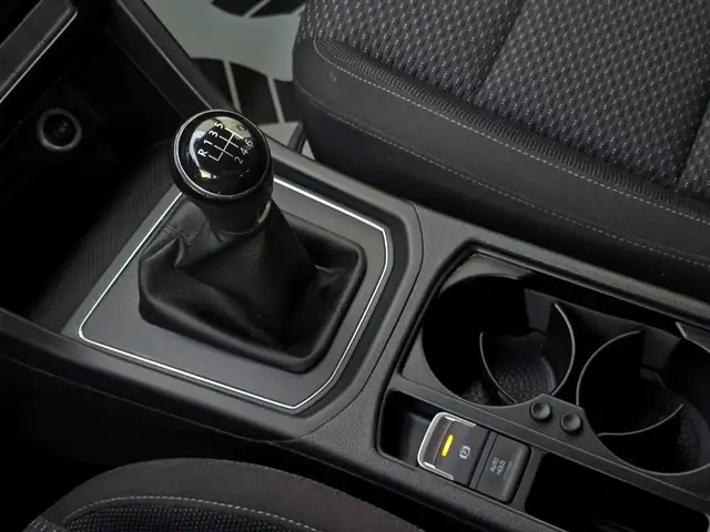 Volkswagen Touran view 18
