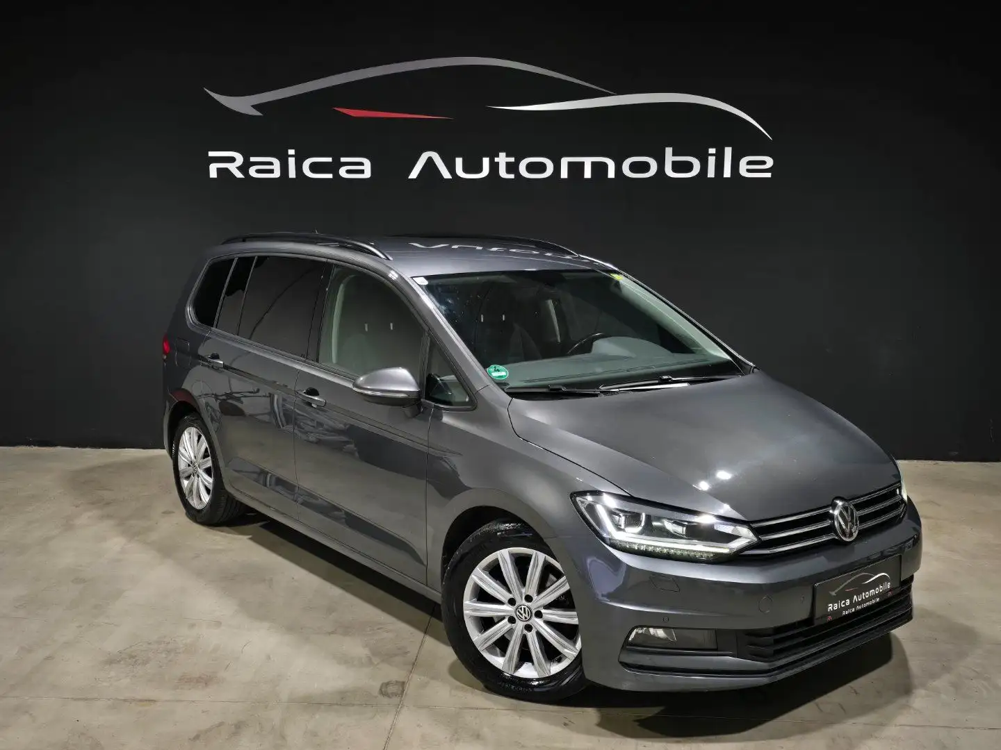 Volkswagen Touran *1.Besitz *7 Sitze *ZR *LED *AHK *CarPlay *ACC *S Grau - 1