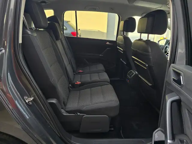 Volkswagen Touran view 26