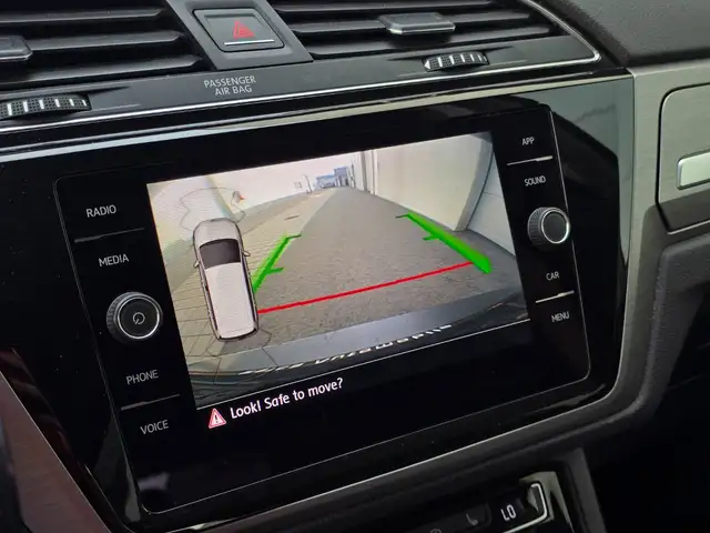 Volkswagen Touran view 11