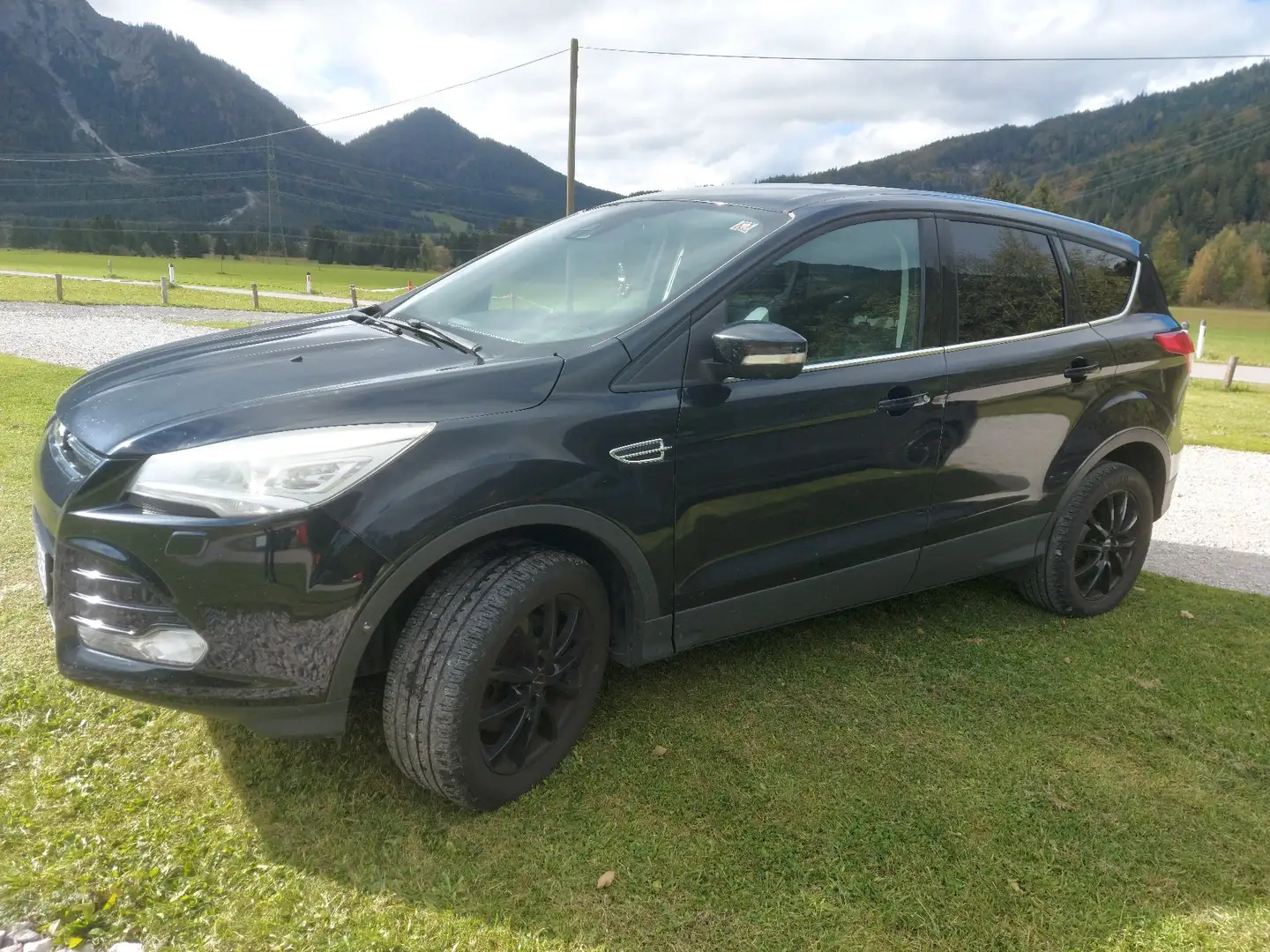 Ford Kuga 2,0 TDCi Titanium 4x4 Schwarz - 1