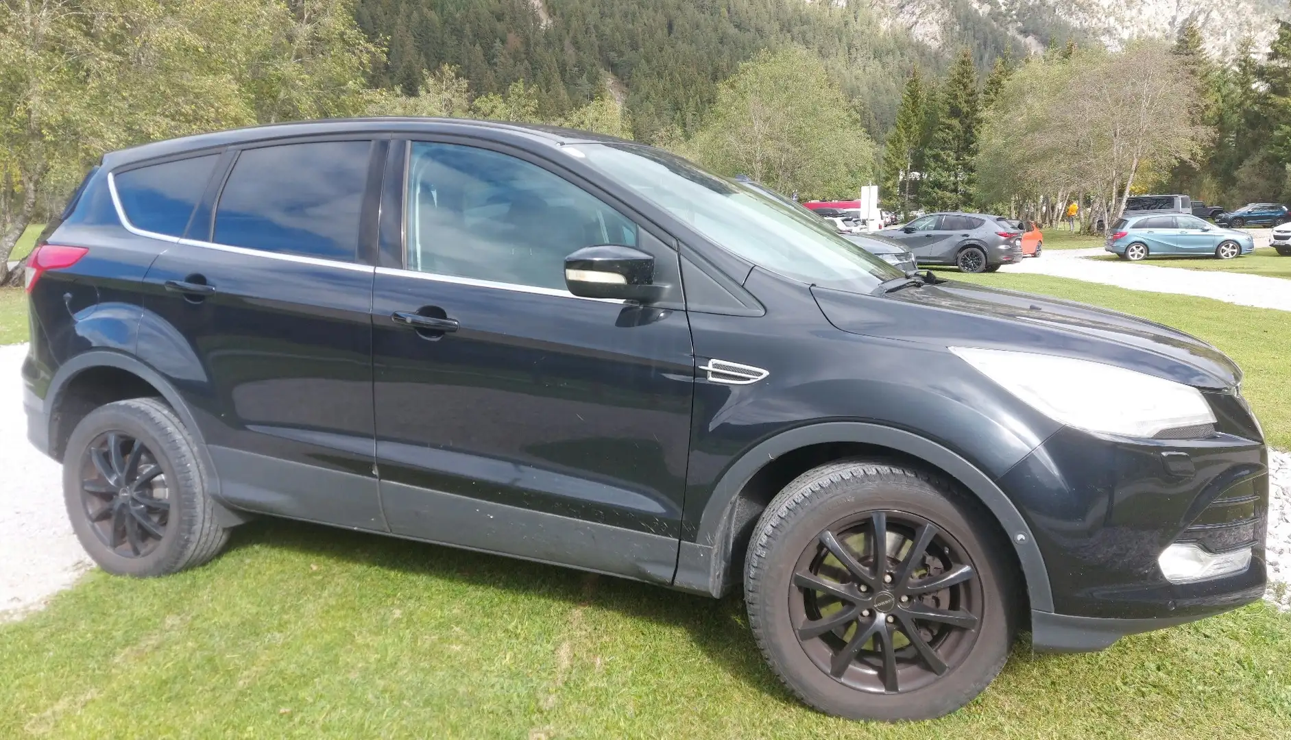 Ford Kuga 2,0 TDCi Titanium 4x4 Schwarz - 2