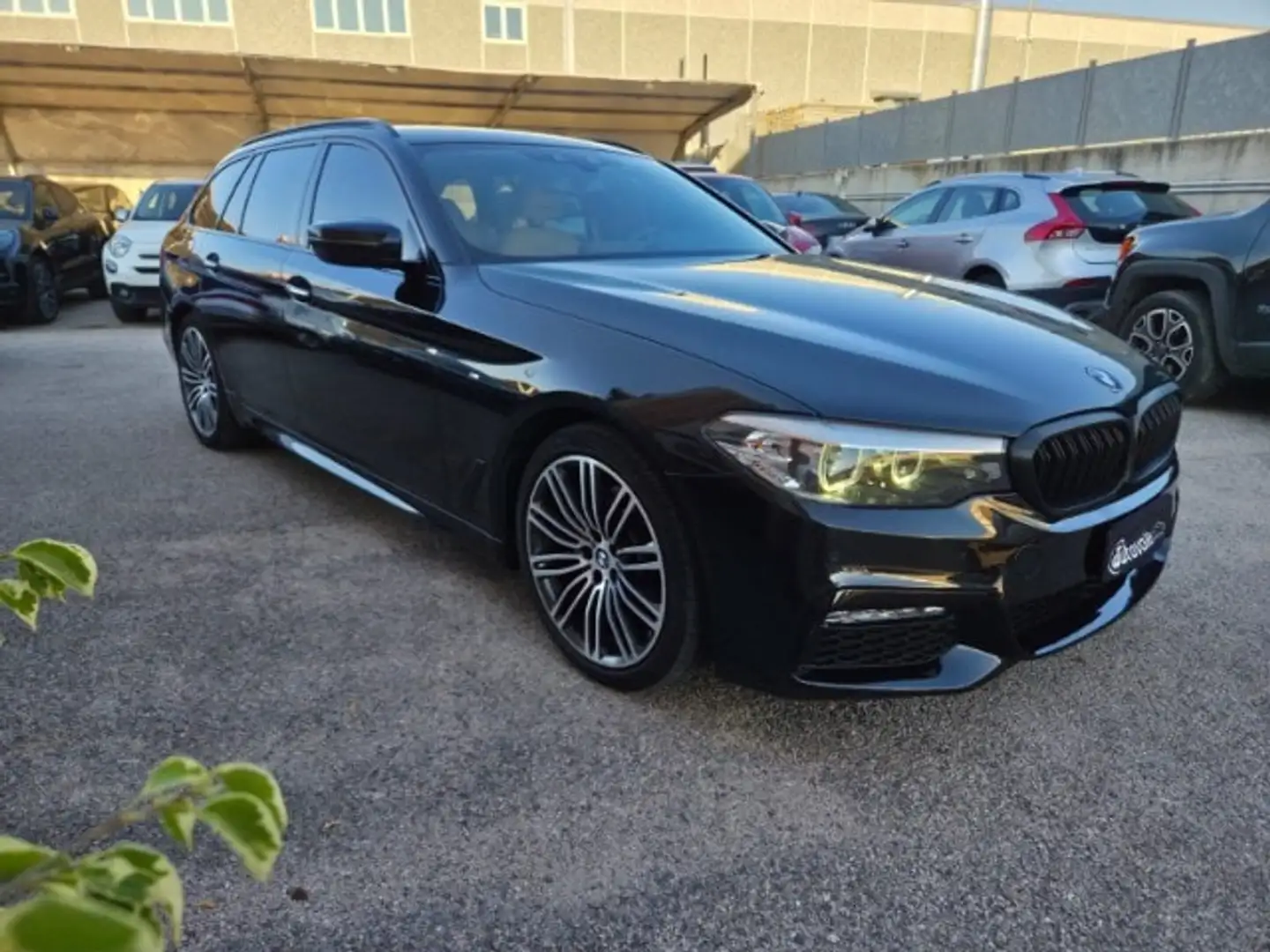 BMW 520 d Touring Msport Zwart - 1