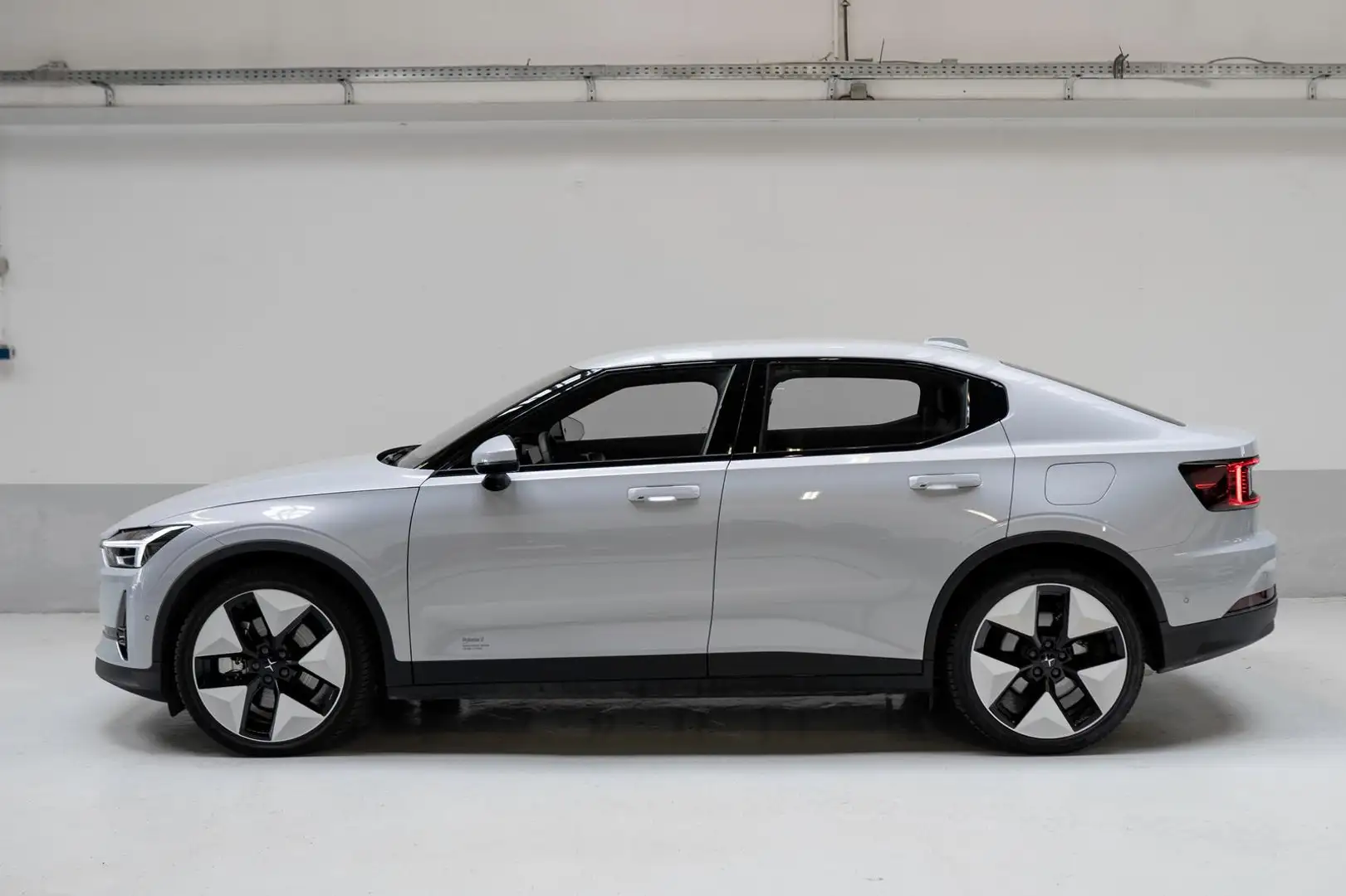 Polestar 2 StandardRange PilotPaket Tow Hitch VAT AHK 20" Grigio - 1