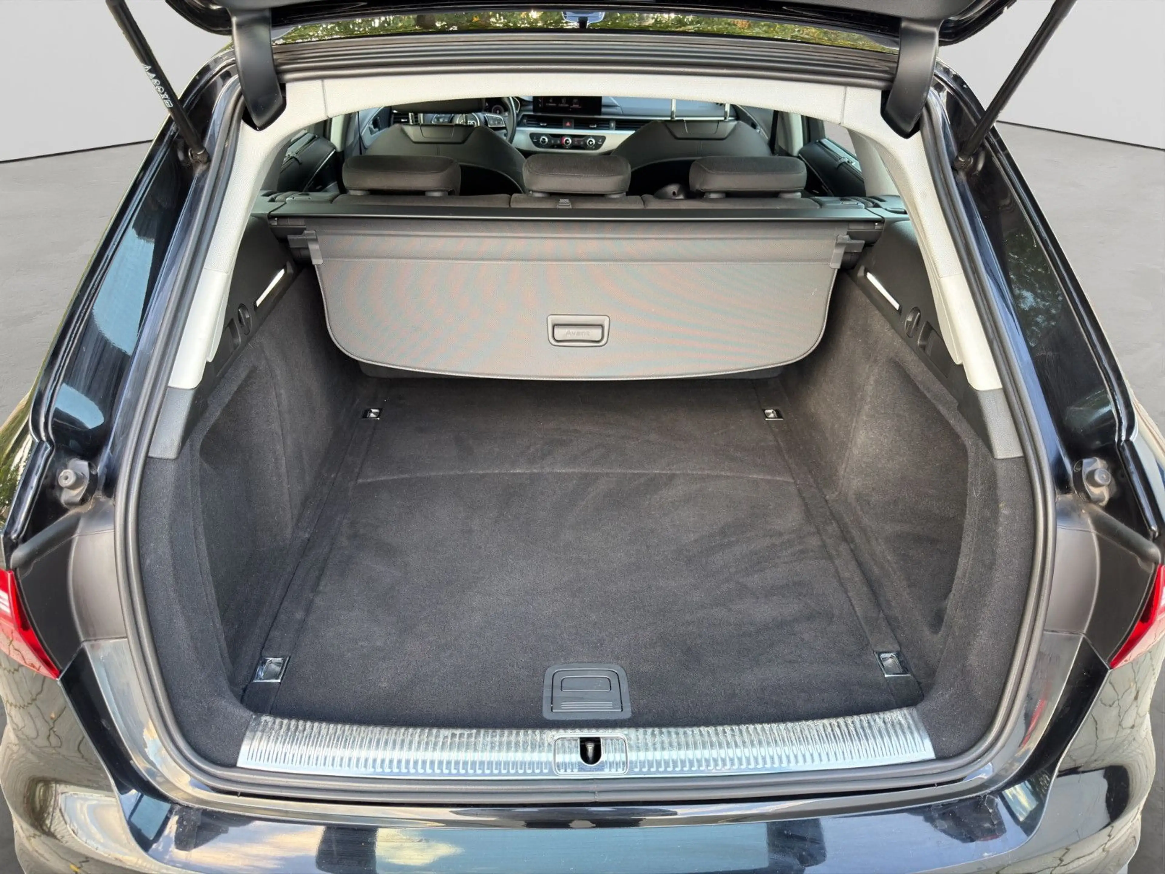Audi A4 Avant 2.0 TDI Aut. KLIMAAUT SITZH KAM LED NAV — photo 10