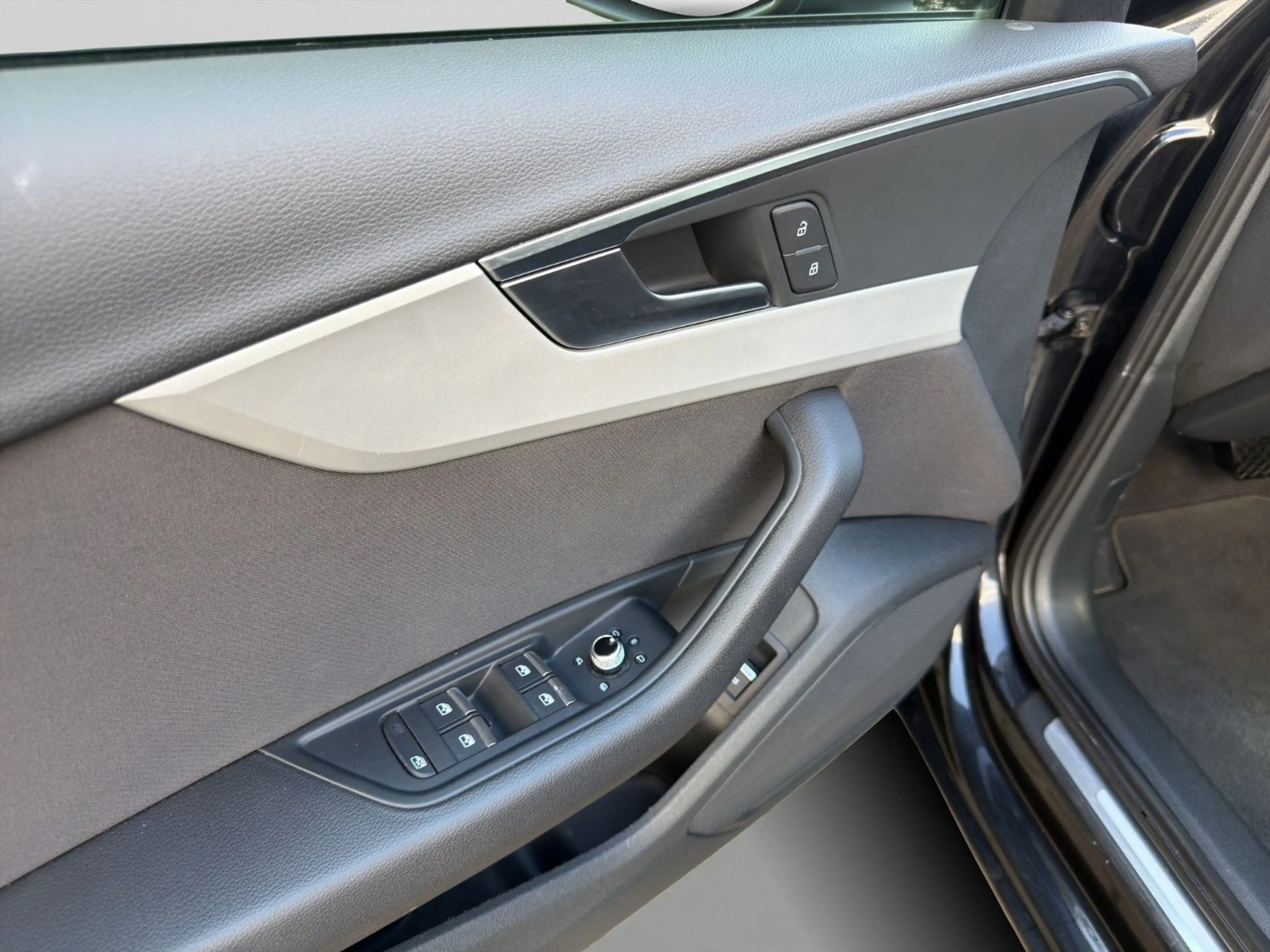 Audi A4 Avant 2.0 TDI Aut. KLIMAAUT SITZH KAM LED NAV — photo 13