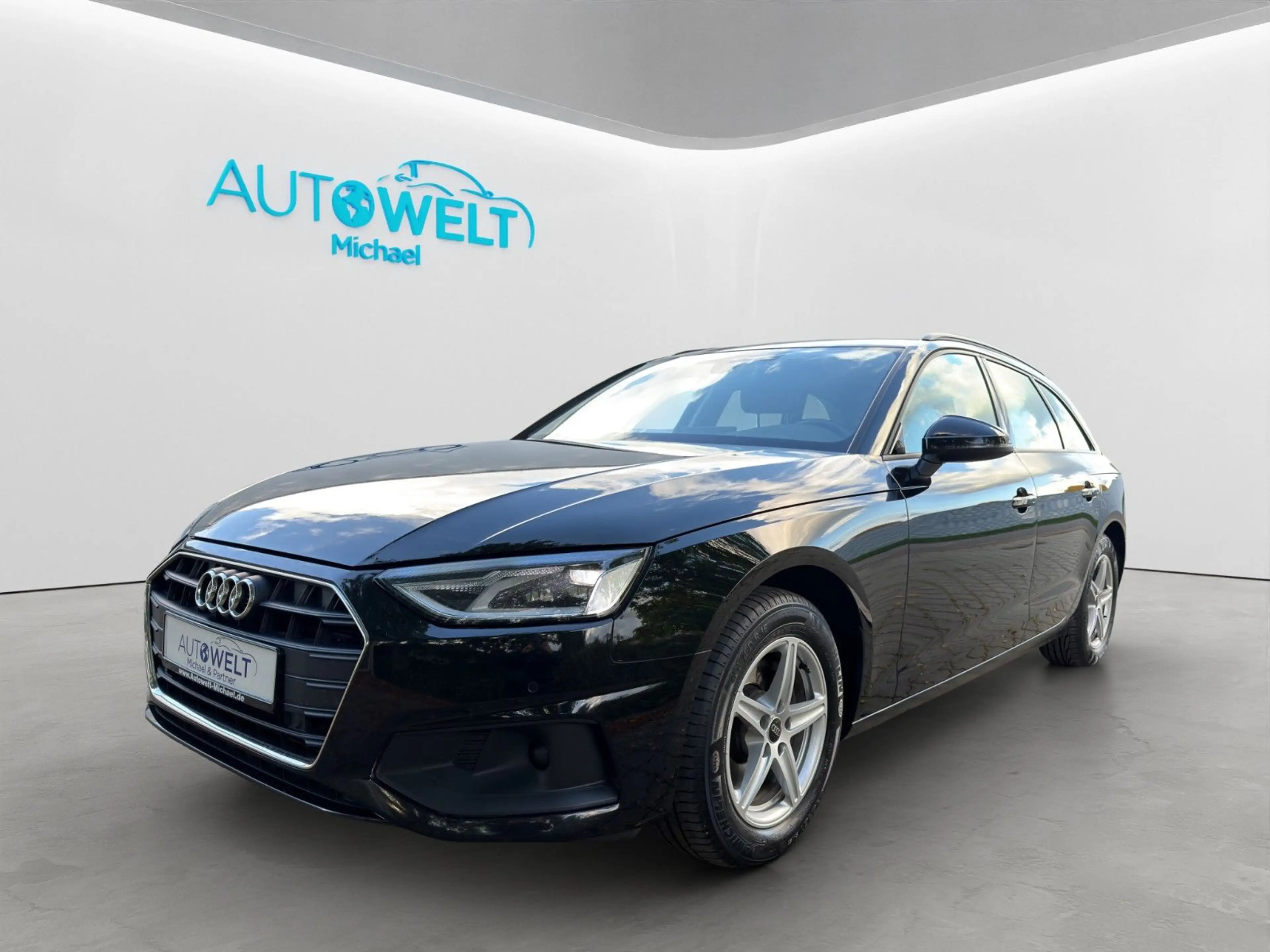 Audi A4 Avant 2.0 TDI Aut. KLIMAAUT SITZH KAM LED NAV