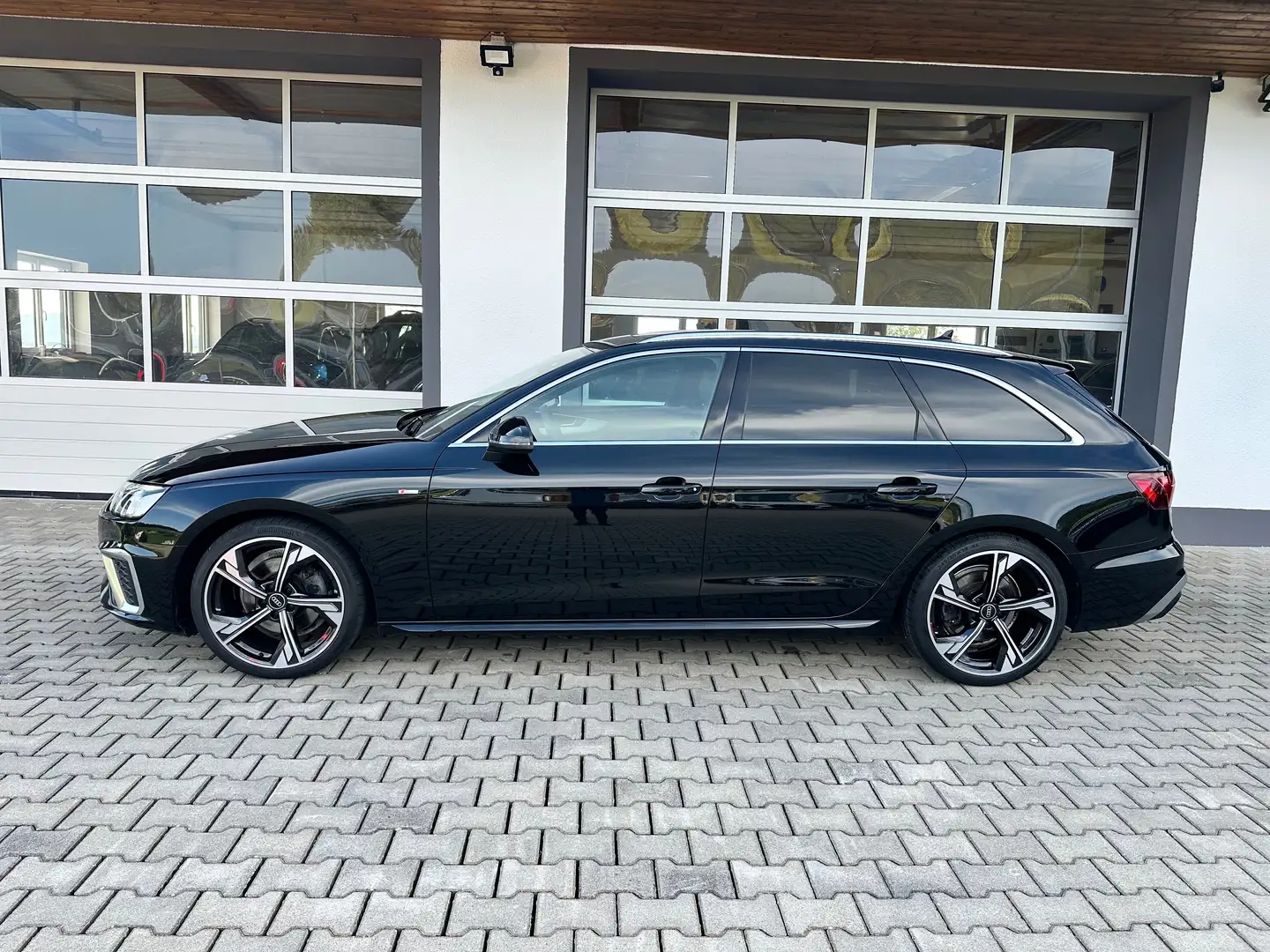 Audi A4 Avant 35 TDI S-tronic S-line *LED*PANO*VIRTUAL*RFK Schwarz - 2