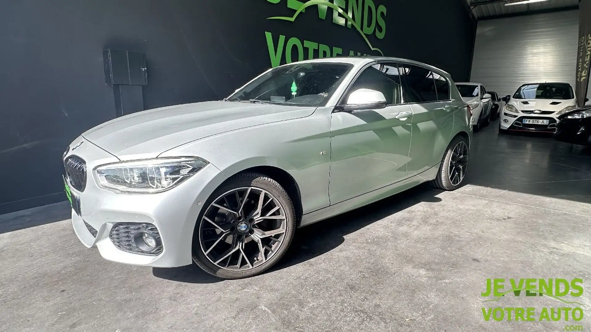 BMW 120 (F20) LCI 5 portes 120d xDrive 2.0 d 16V 190 cv Boîte auto Gris - 1