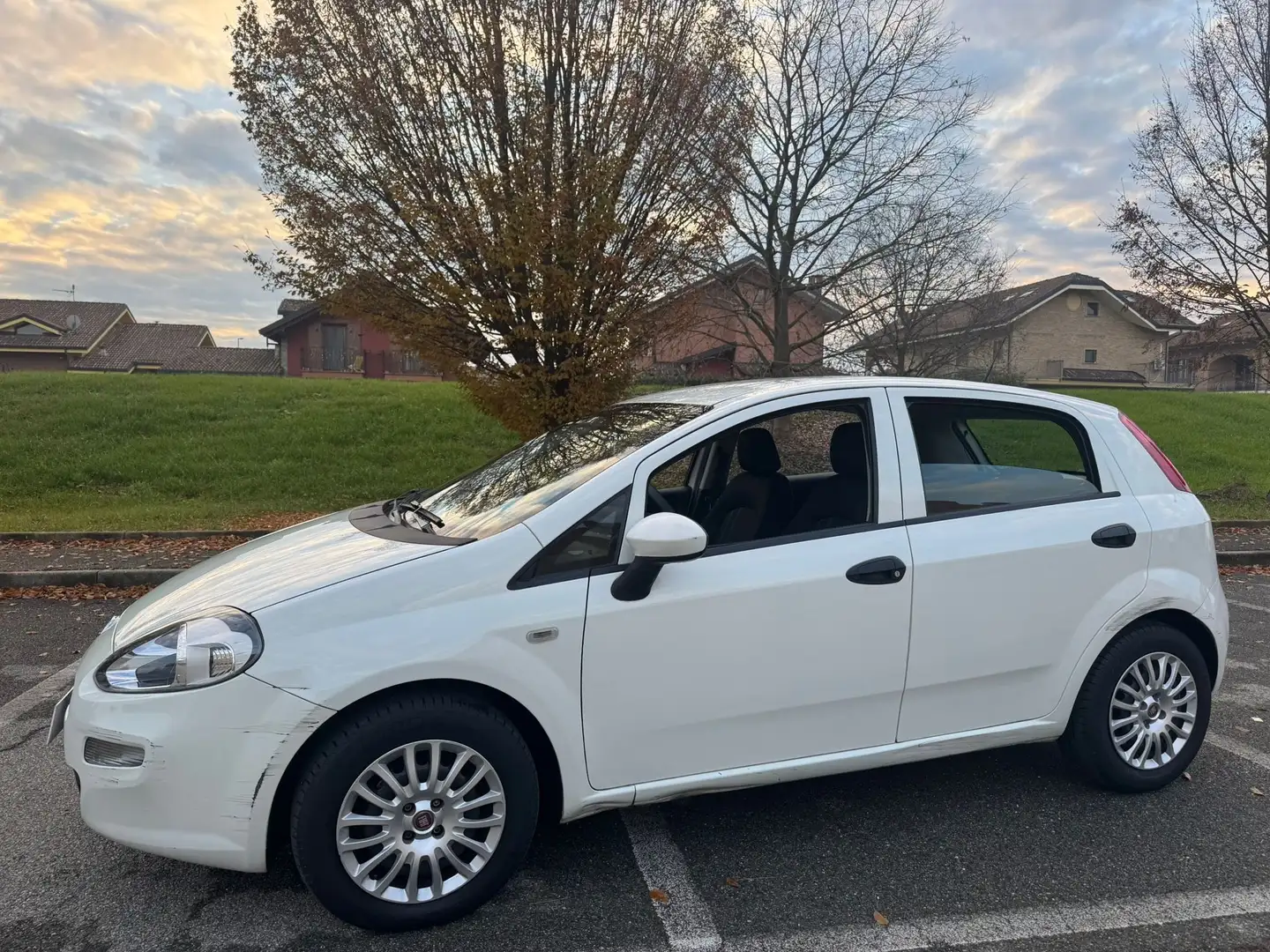 Fiat Punto 5p 1.3 mjt II 16v Lounge eco s&s 85cv - 1