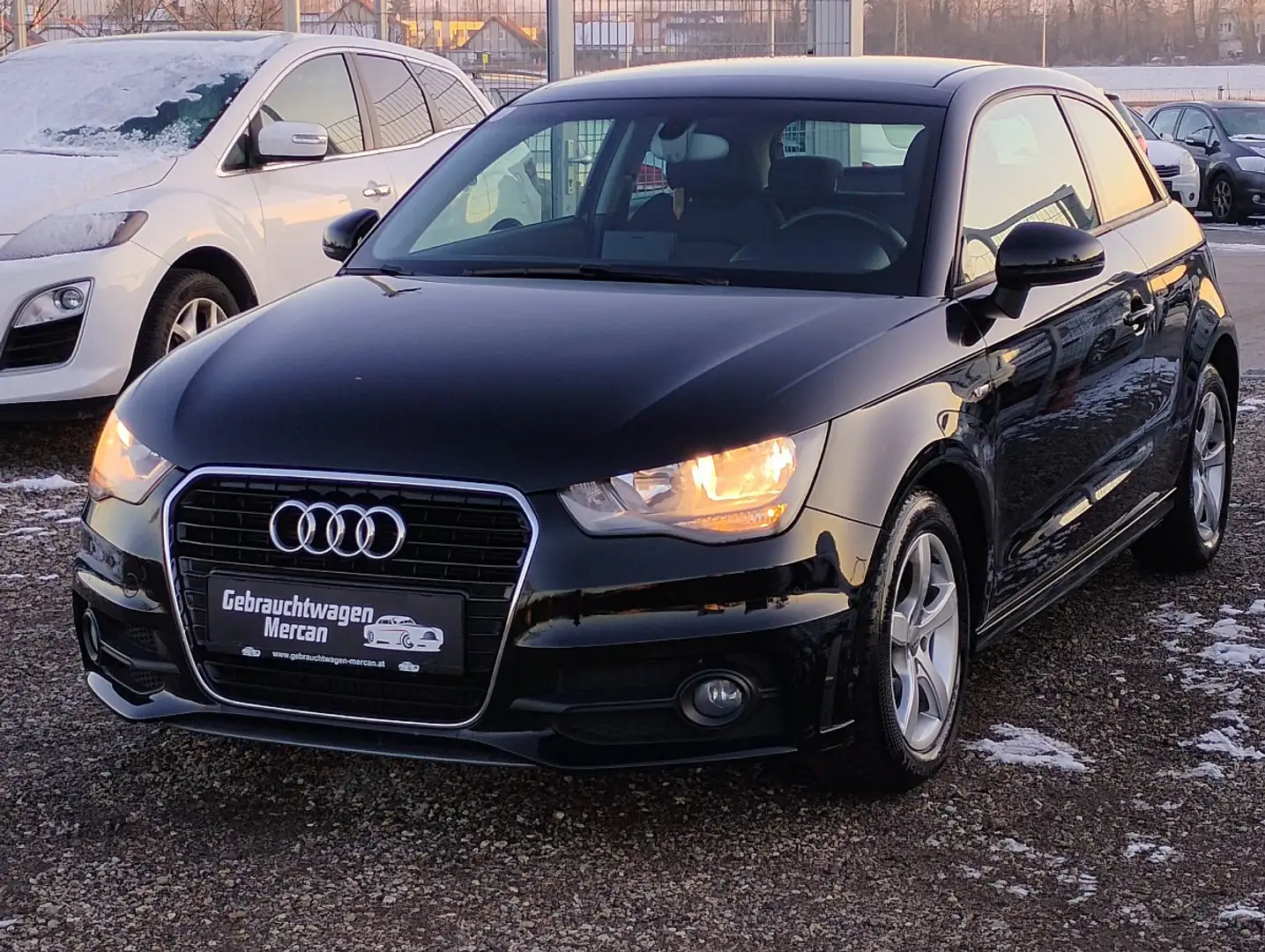 Audi A1 1,2 TFSI Beauty&Beast S-Line!! Schwarz - 1