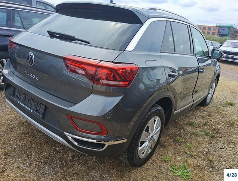 Volkswagen T-Roc 1.0 TSI Style Rear-View, Beats Audio — photo 4