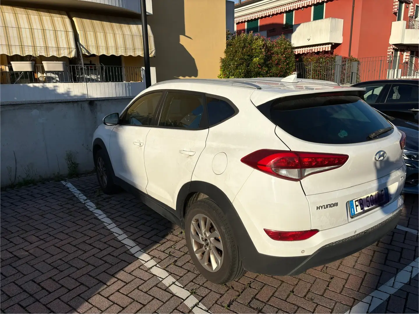 Hyundai TUCSON Tucson II 2015 1.7 crdi Comfort 2wd 115cv Bianco - 2