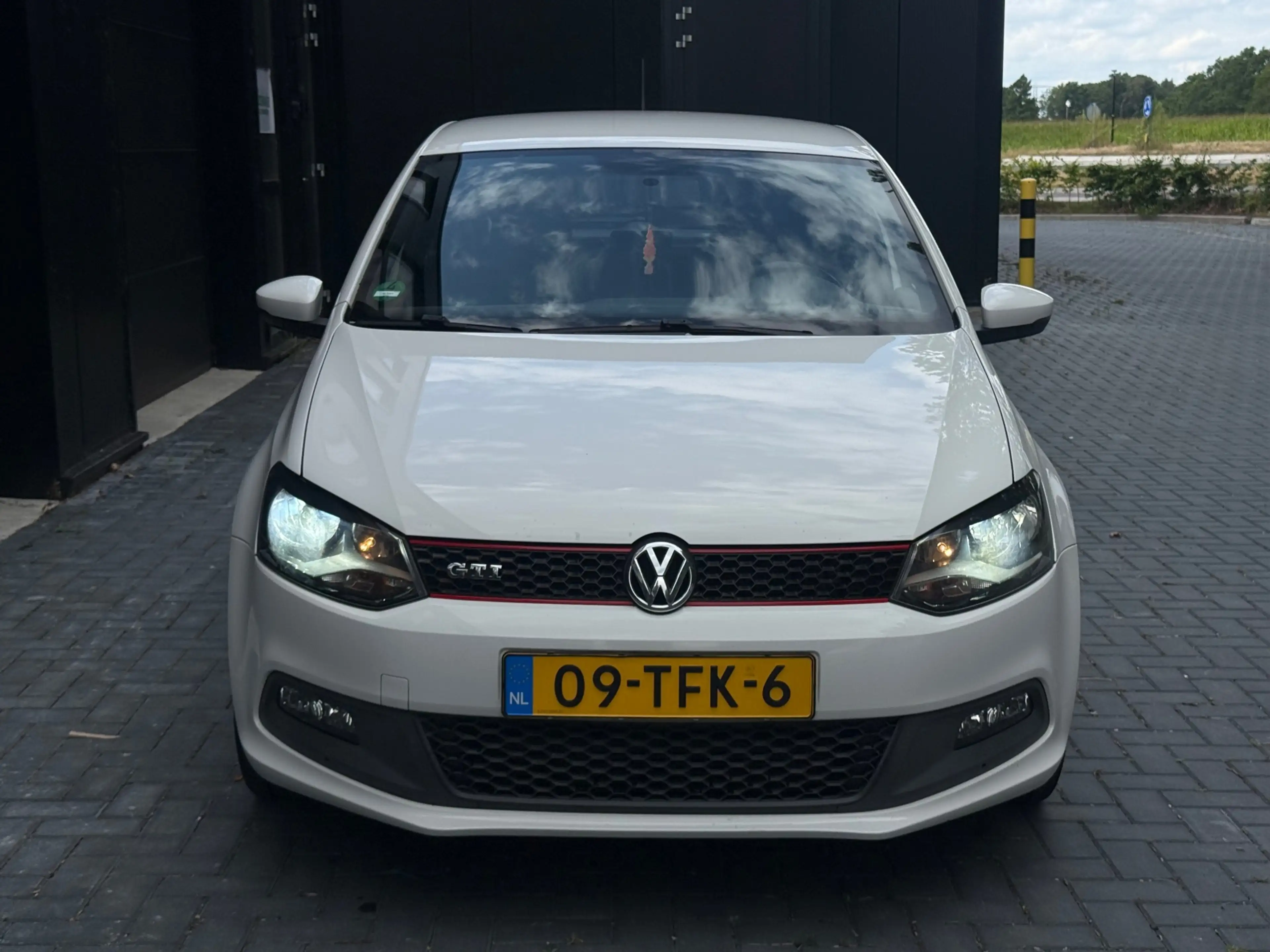 Volkswagen Polo GTI 1.4 TSI DSG/VOLLEDIGE HISTORIE AANWEZIG!!! — photo 4