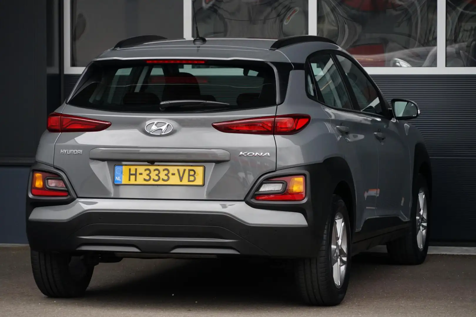 Hyundai KONA 1.0 T-GDI Comfort, NL, CarPlay, cruise, camera Grijs - 2