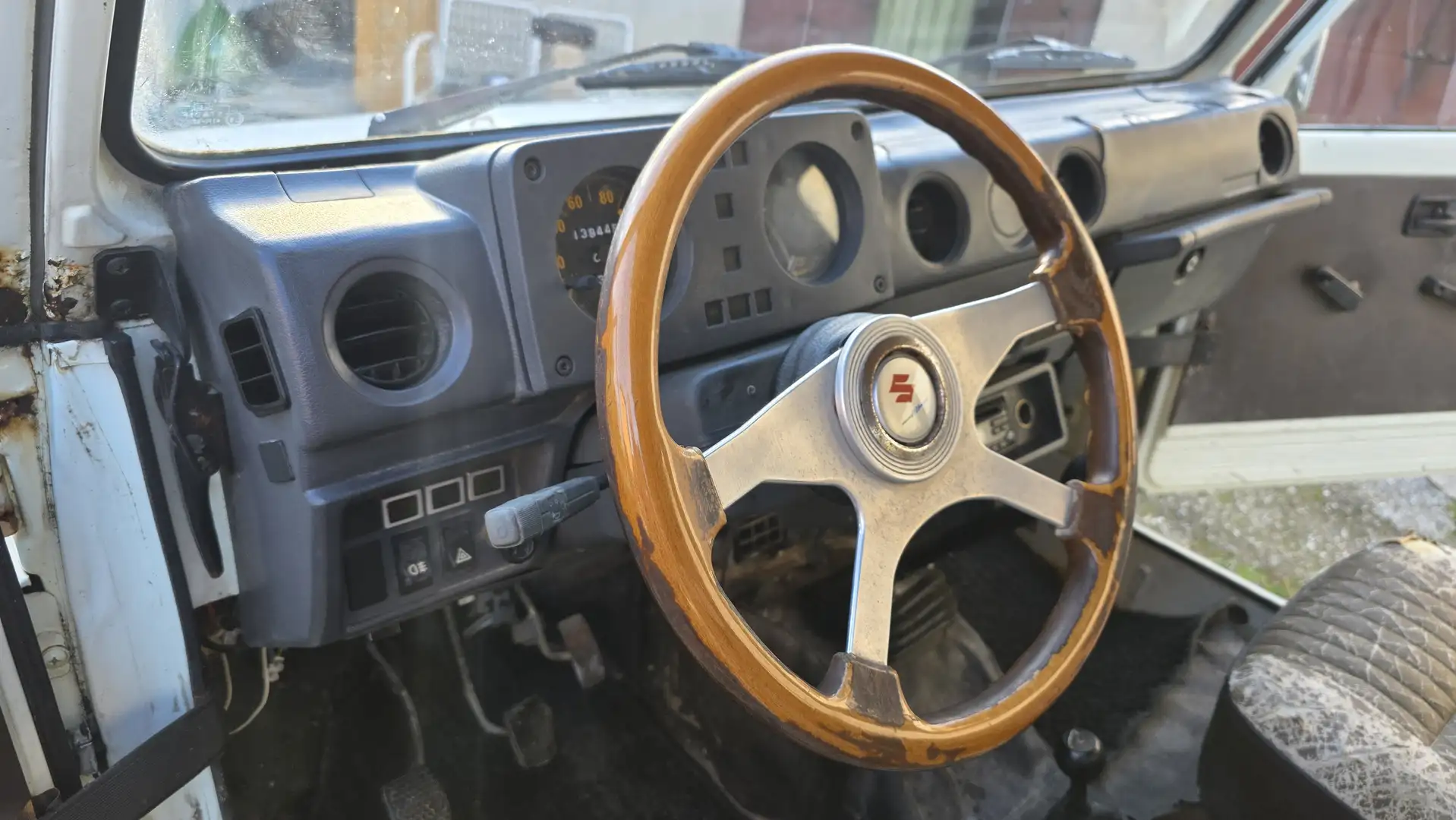 Suzuki Santana SJ 410 Weiß - 2