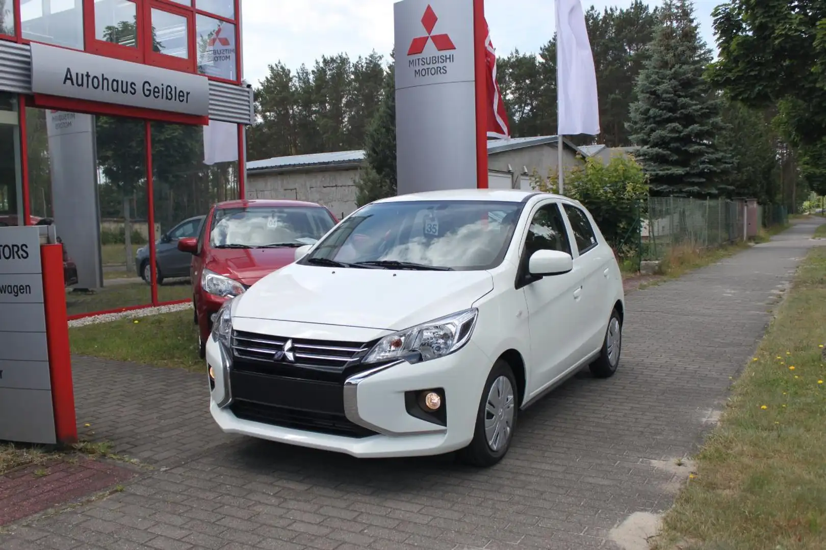 Mitsubishi Space Star BASIS 1.2 MIVEC DAB Radio Weiß - 1