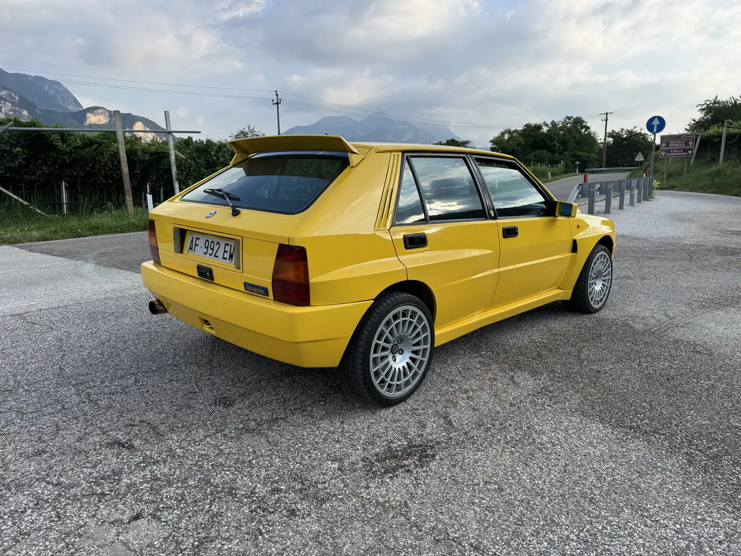 Lancia Delta 2.0 HF Integrale Gialla ginestra evo 2 - 2