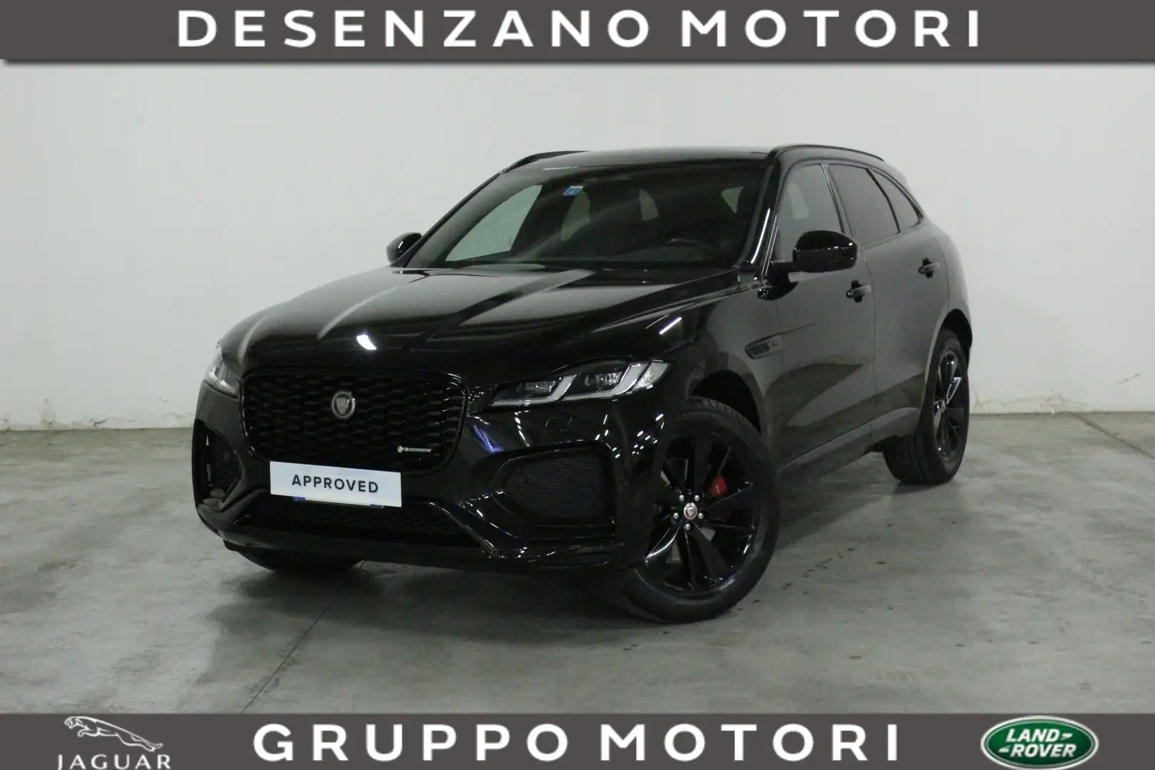 Jaguar F-Pace 2.0d i4 mhev R-Dynamic Black awd 204cv auto Nero - 1