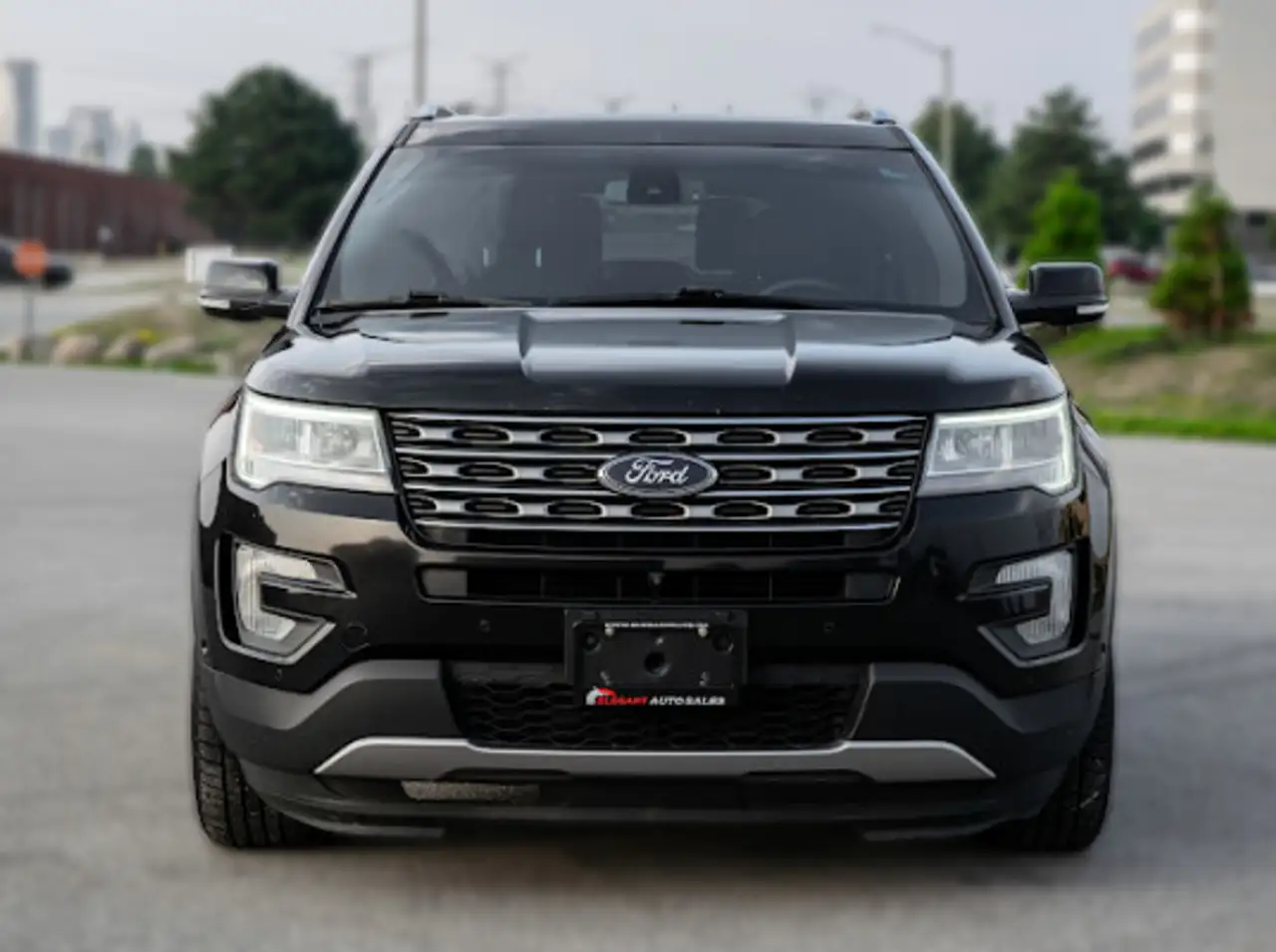 Ford Explorer снимка Ford Explorer