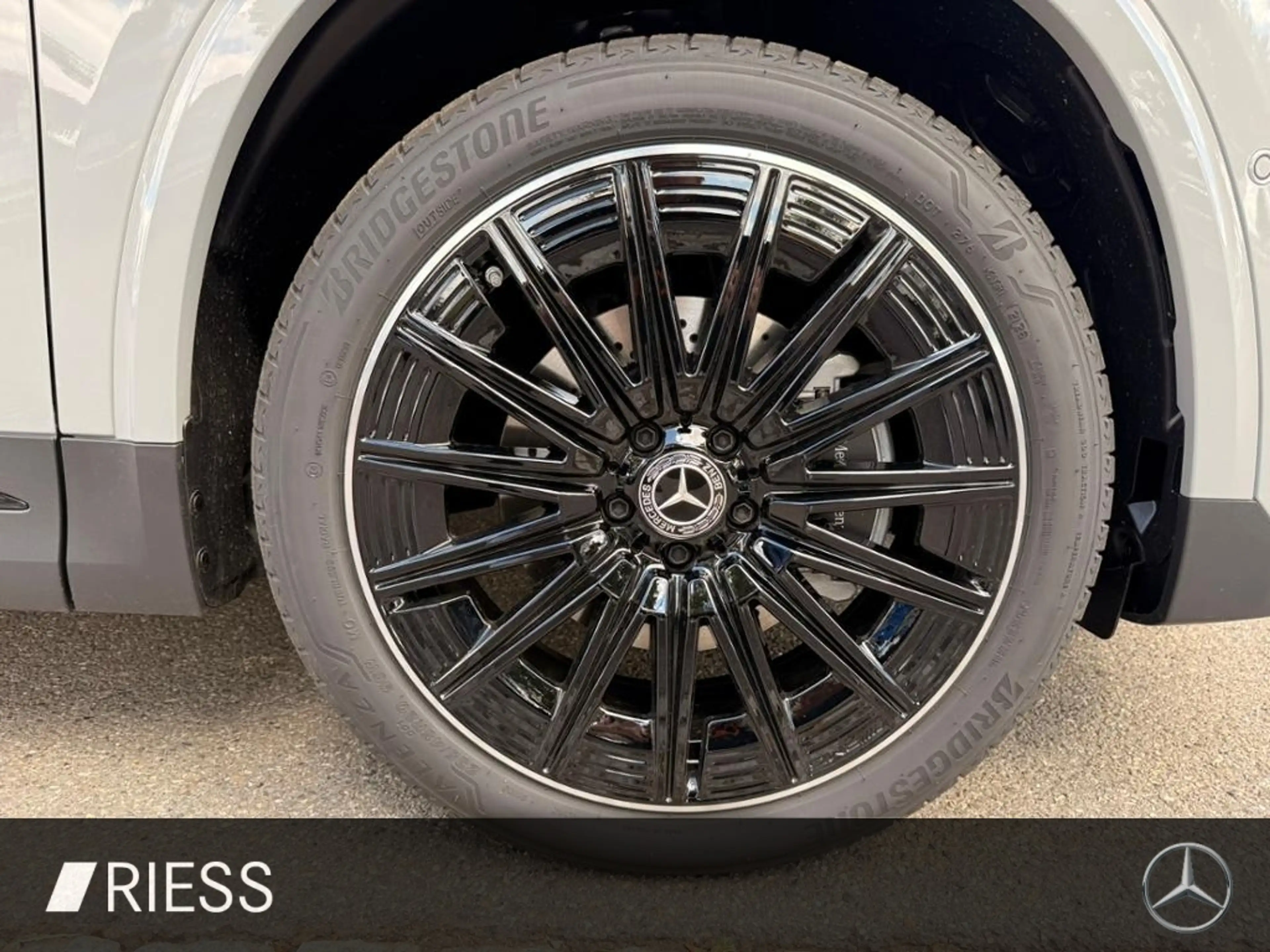 Mercedes-Benz GLA 250 e mit EQ Hybrid Technologie 360 ACC AHK — photo 9
