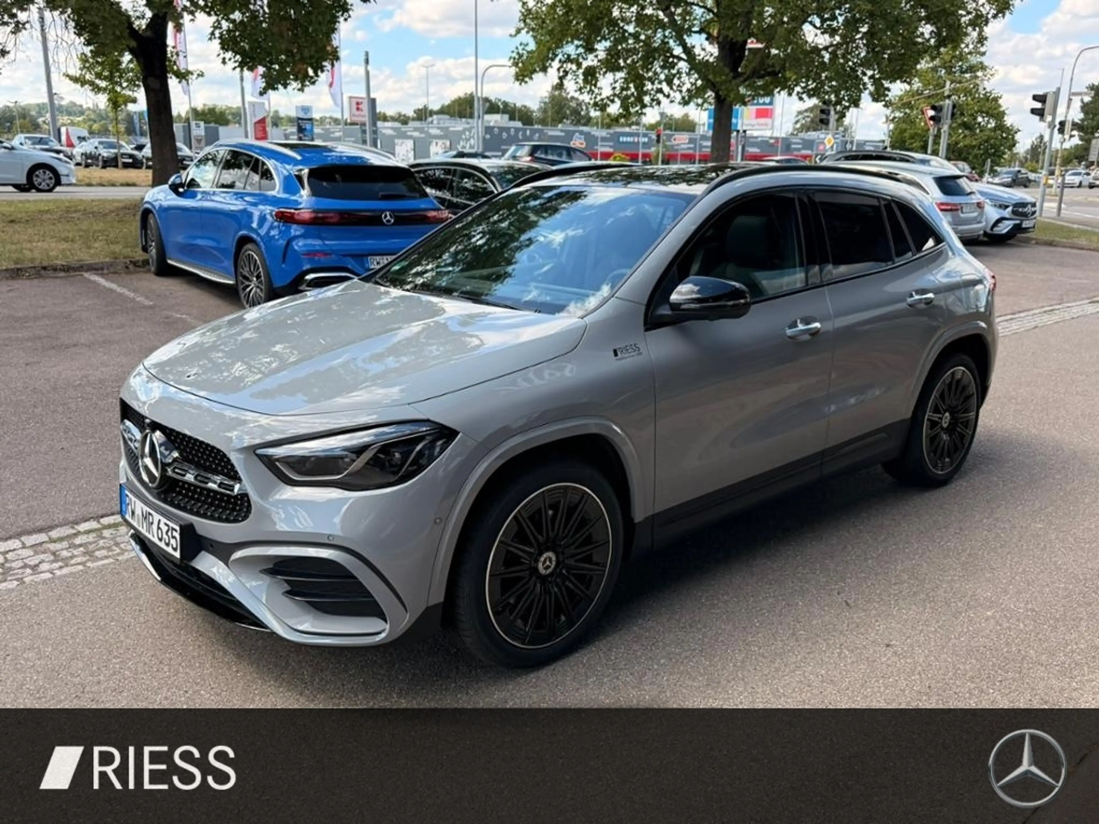 Mercedes-Benz GLA 250 e mit EQ Hybrid Technologie 360 ACC AHK — photo 8