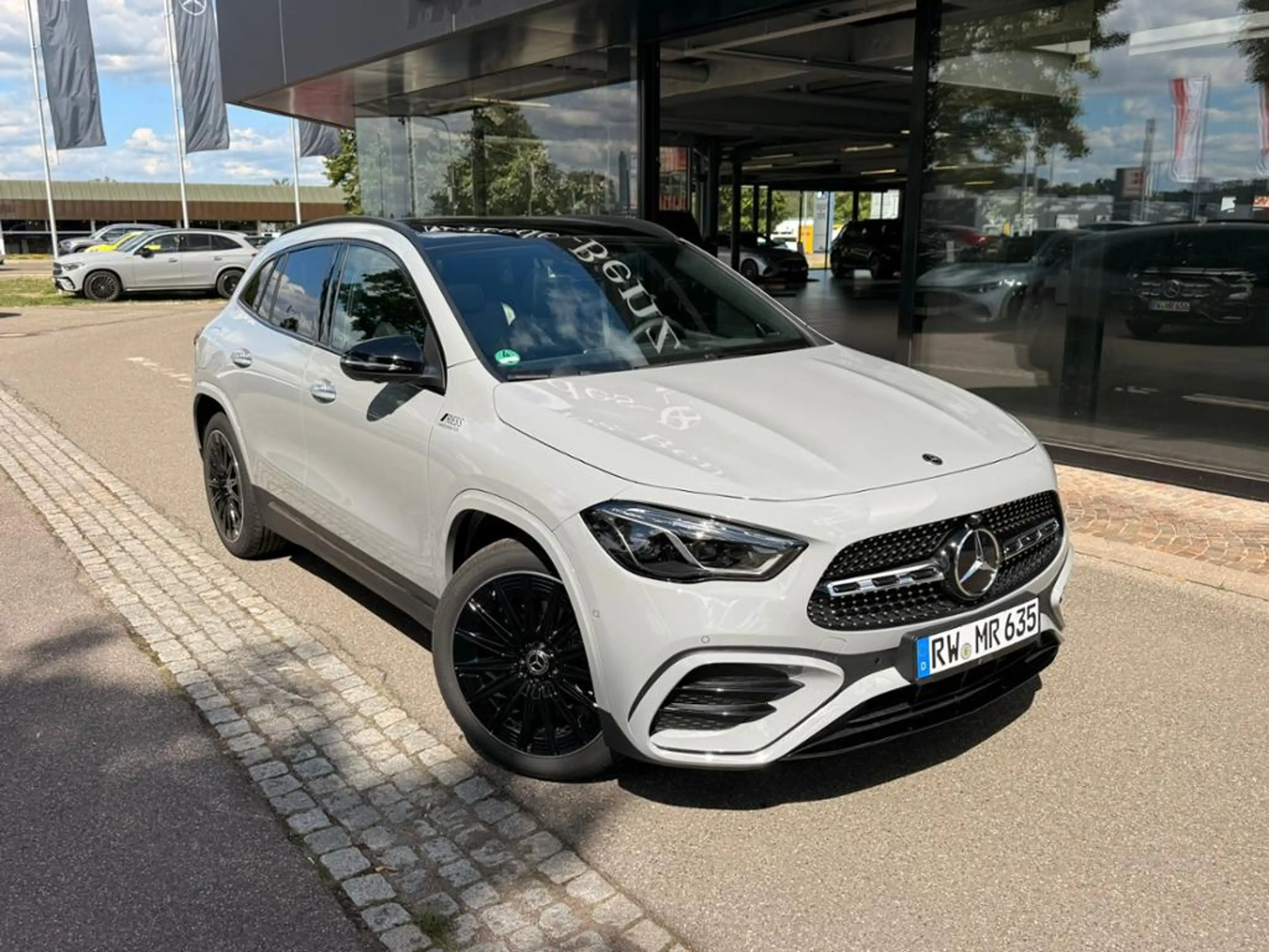 Mercedes-Benz GLA 250 e mit EQ Hybrid Technologie 360 ACC AHK — photo 2