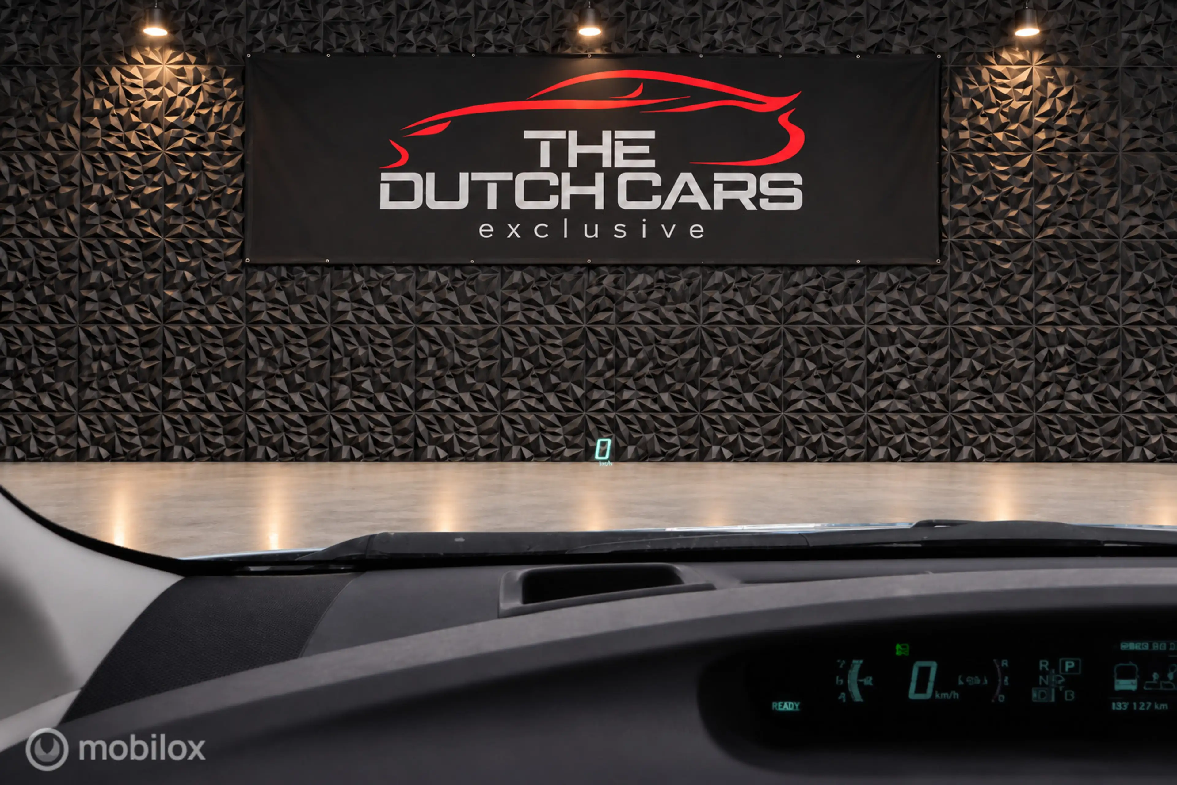 Toyota Prius 1.8 Dynamic | Keyless | Camera | HUD | Cruise | — photo 13