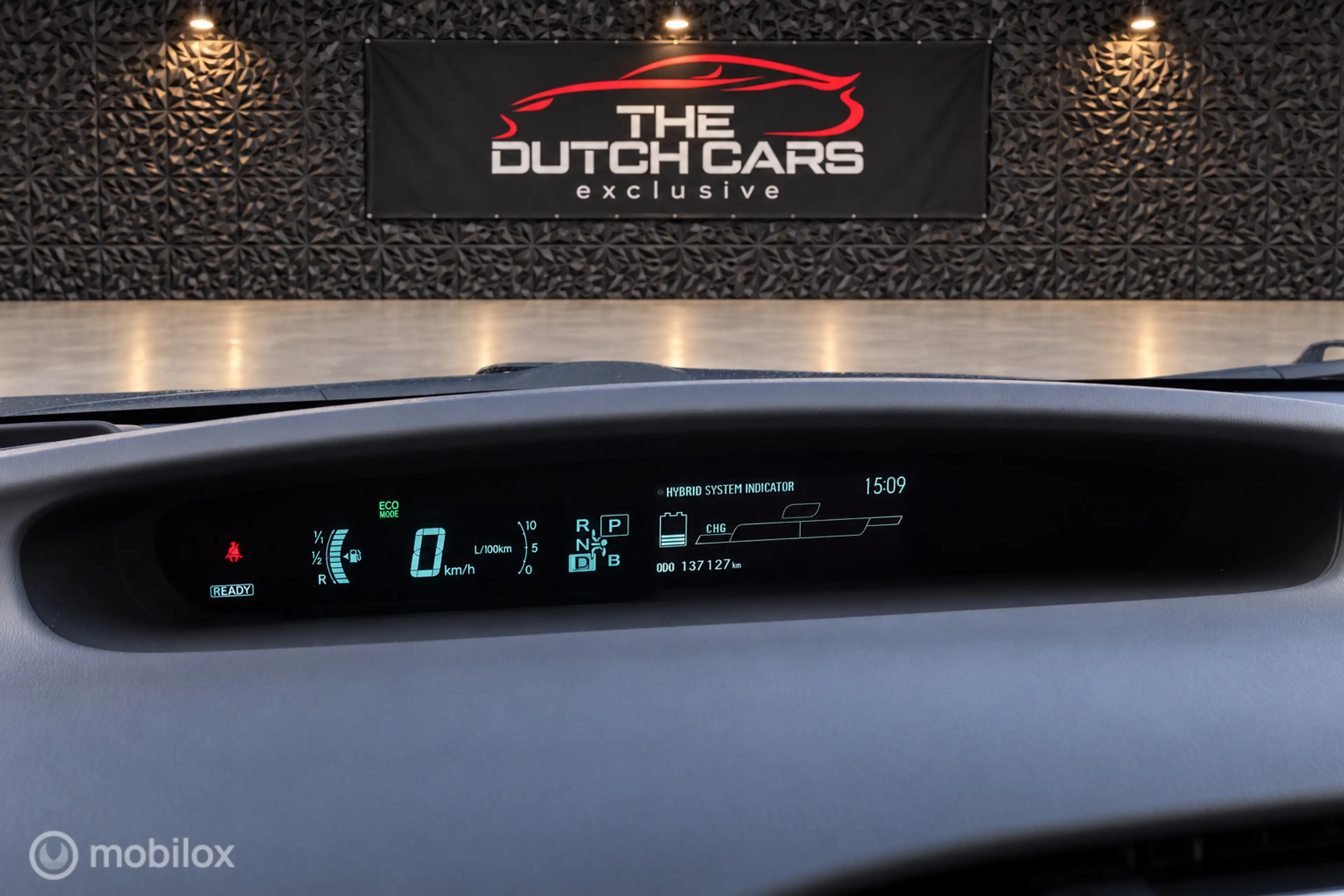 Toyota Prius 1.8 Dynamic | Keyless | Camera | HUD | Cruise | — photo 14