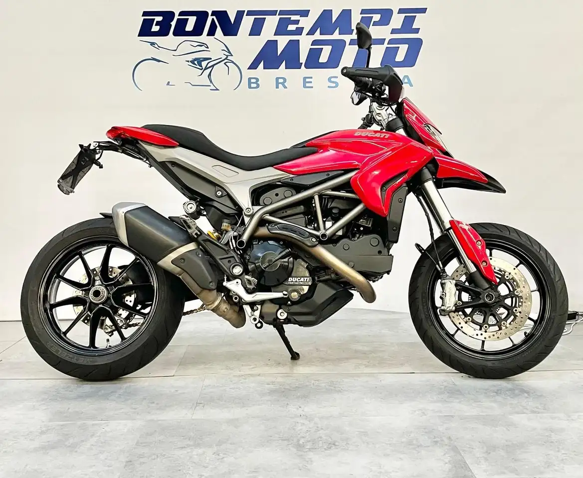 Ducati Hypermotard 821