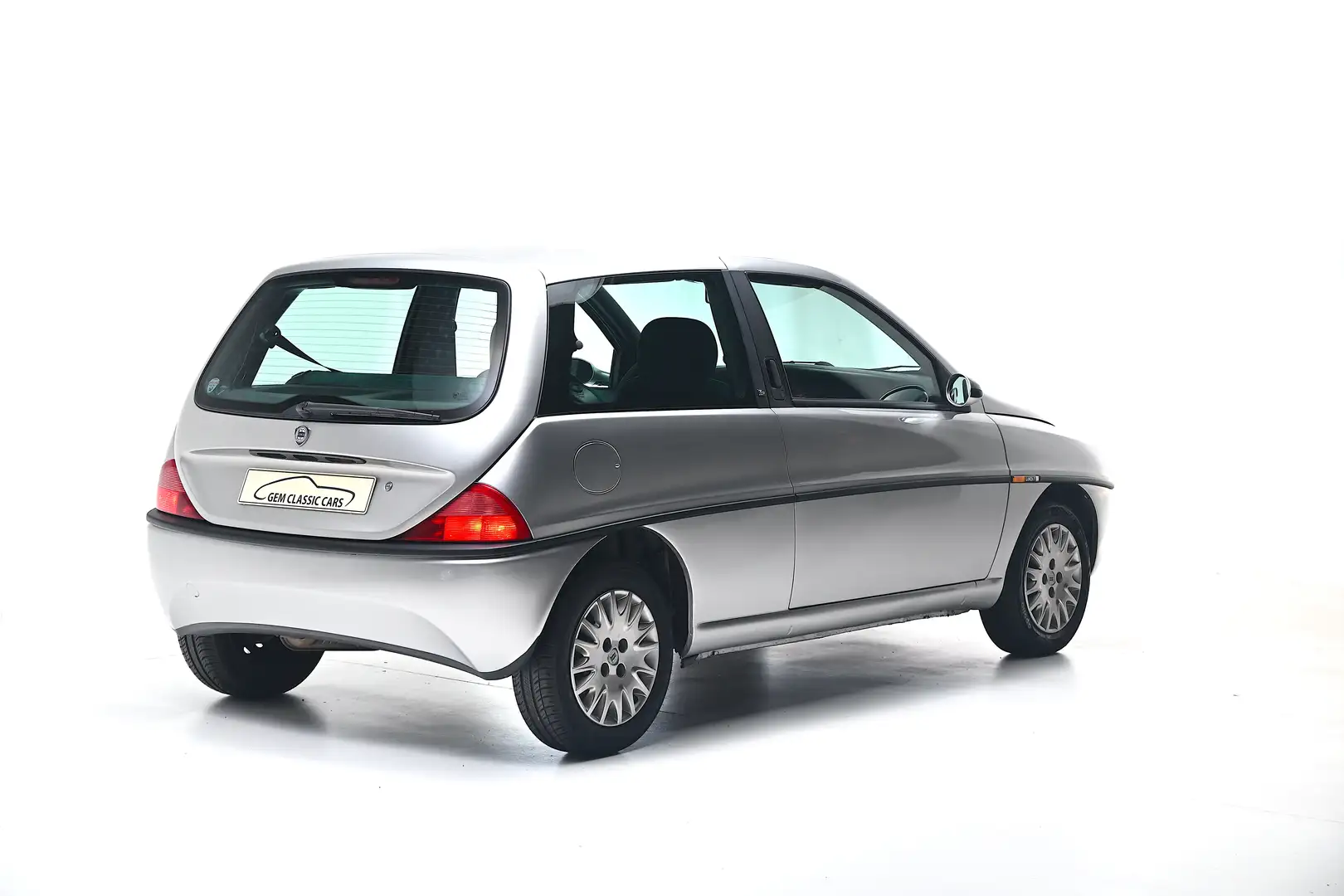 Lancia Ypsilon LX  16V 80HP 52.000KM Silber - 2