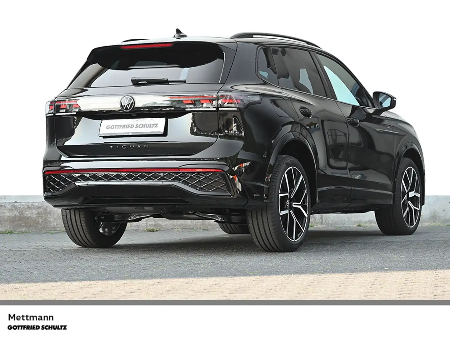 Volkswagen Tiguan R-Line 2.0 TDI DSG 4X4 SHZ NAV RFK AHK STDHZ PANO Schwarz - 2