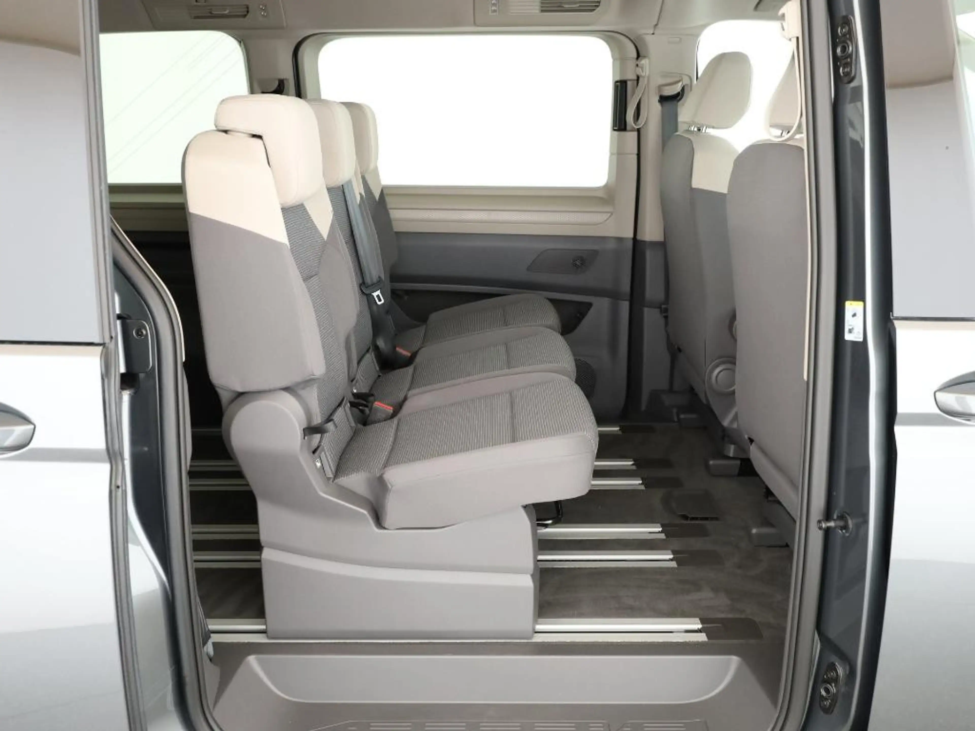Volkswagen T7 California Beach 1.5 TSI eHybrid 4M *AHK*CAM* — photo 9
