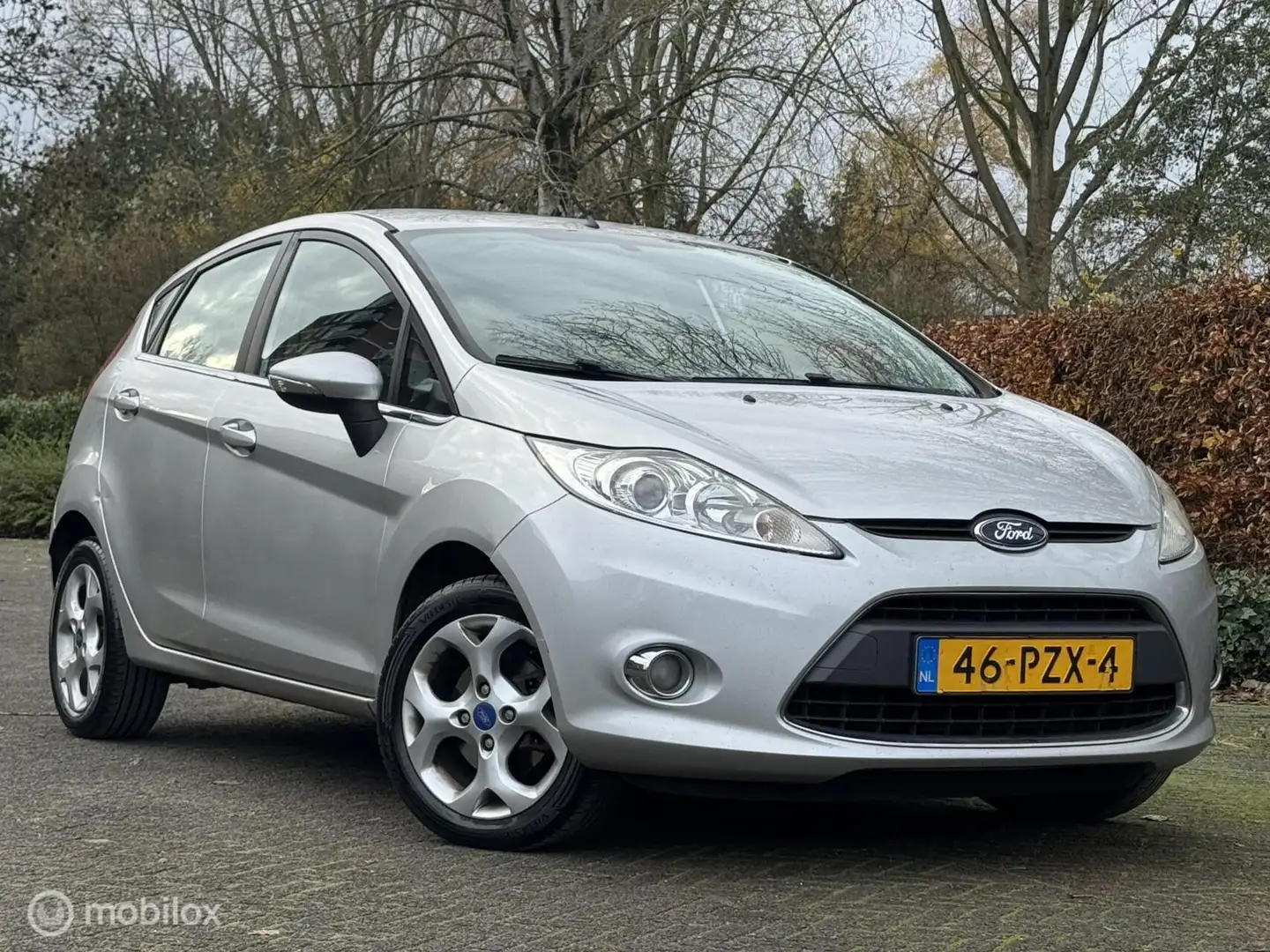 Ford Fiesta 1.25 Titanium/NAP/APK/LMV/AC/KOOPJE Grijs - 2
