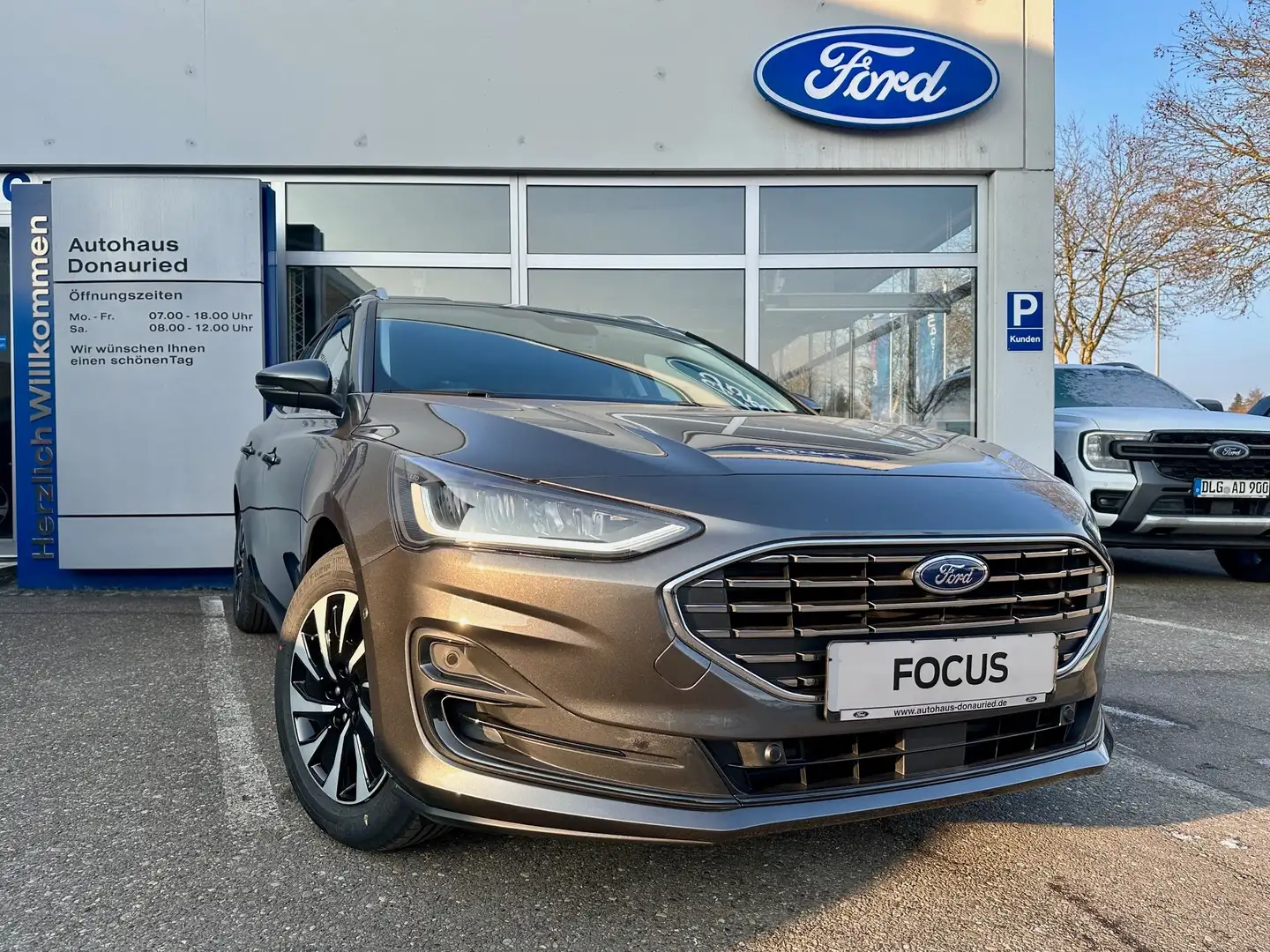 Ford Focus Turnier Titanium Edition Grau - 1