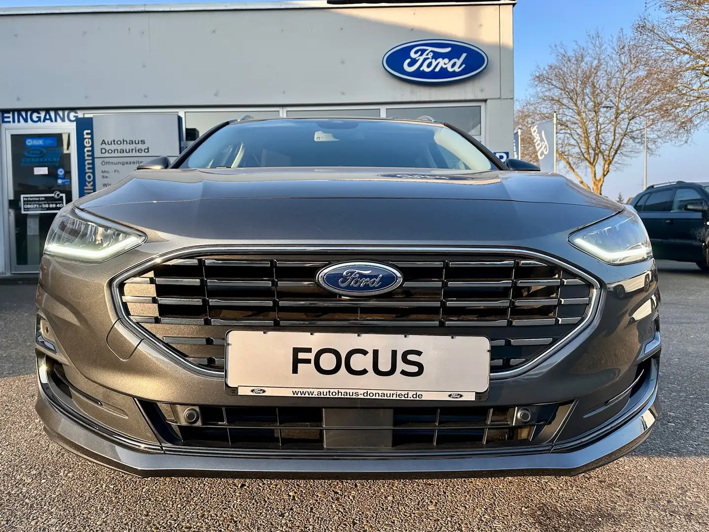 Ford Focus Turnier Titanium Edition Grau - 2