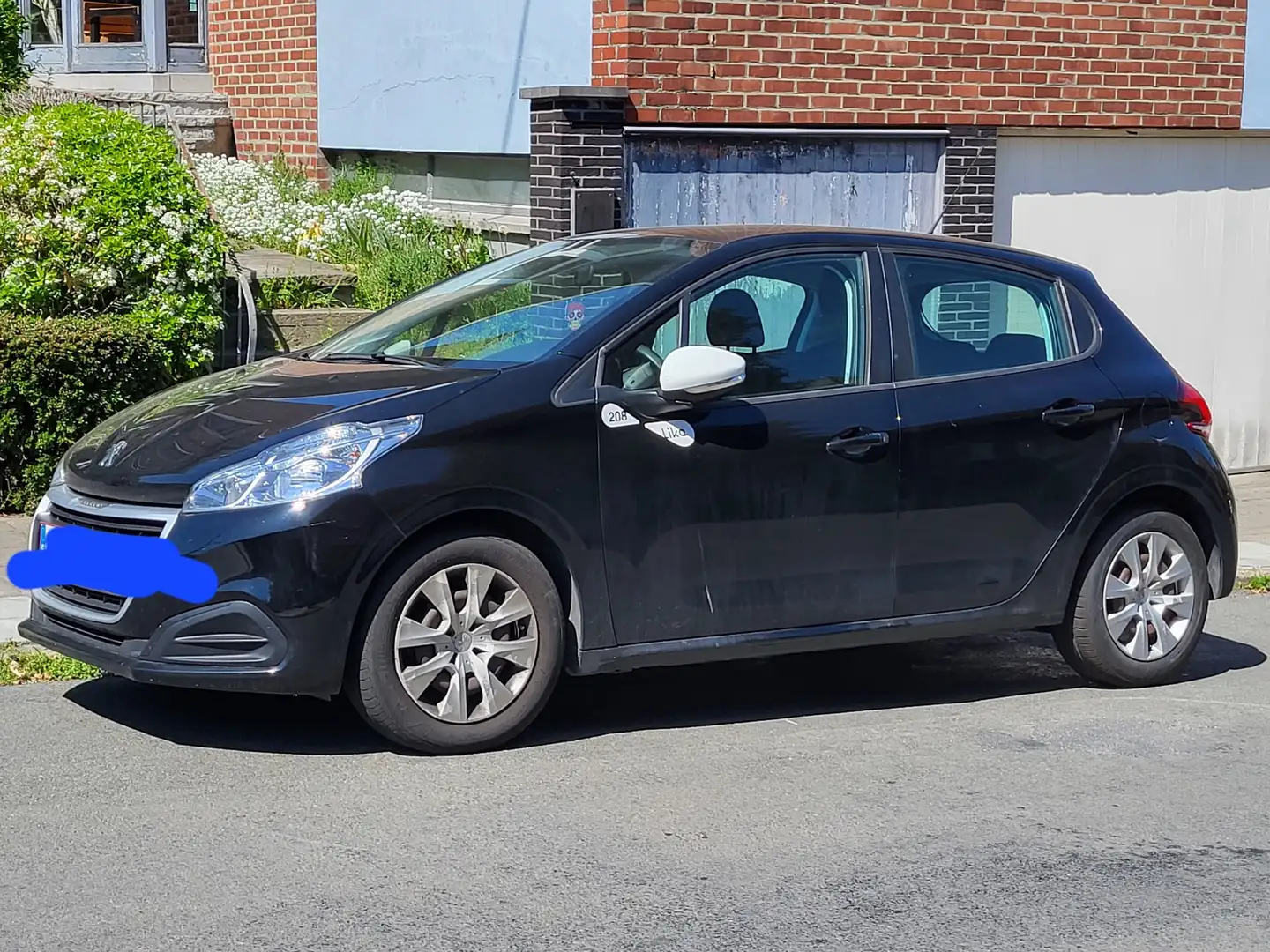 Peugeot 208 1.2 PureTech Zwart - 1