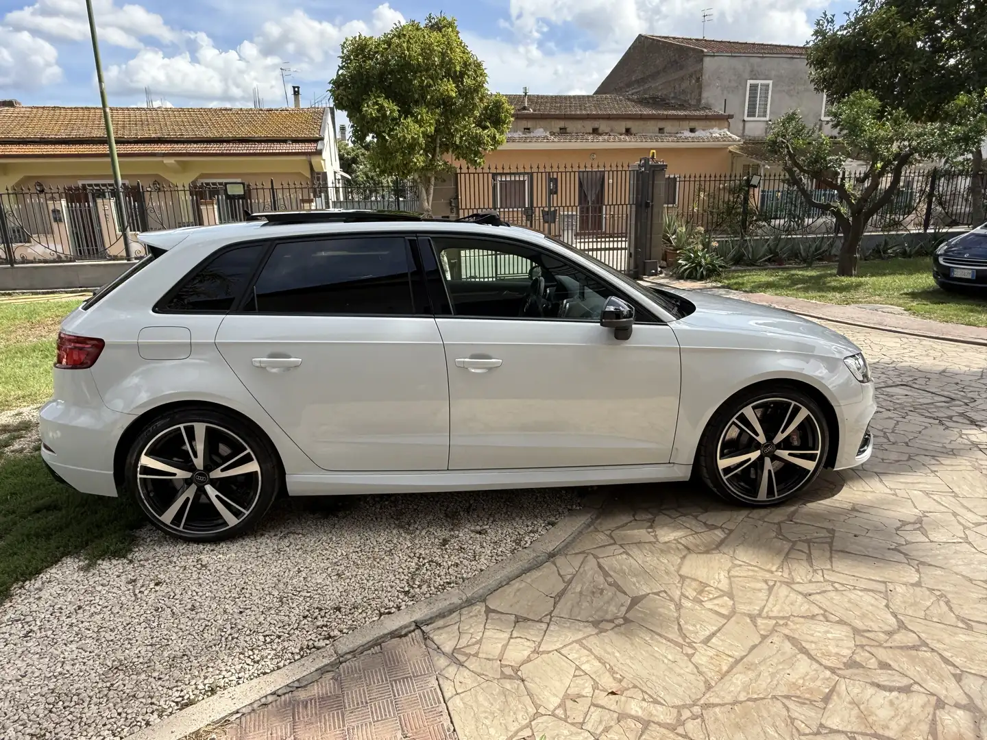 Audi RS3 Sportback 2.5 tfsi quattro s-tronic - 2