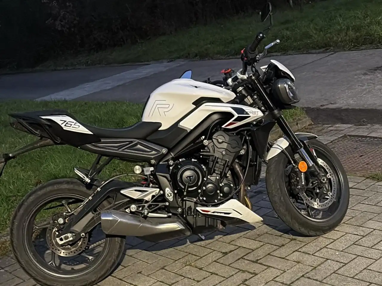 Triumph Street Triple 765