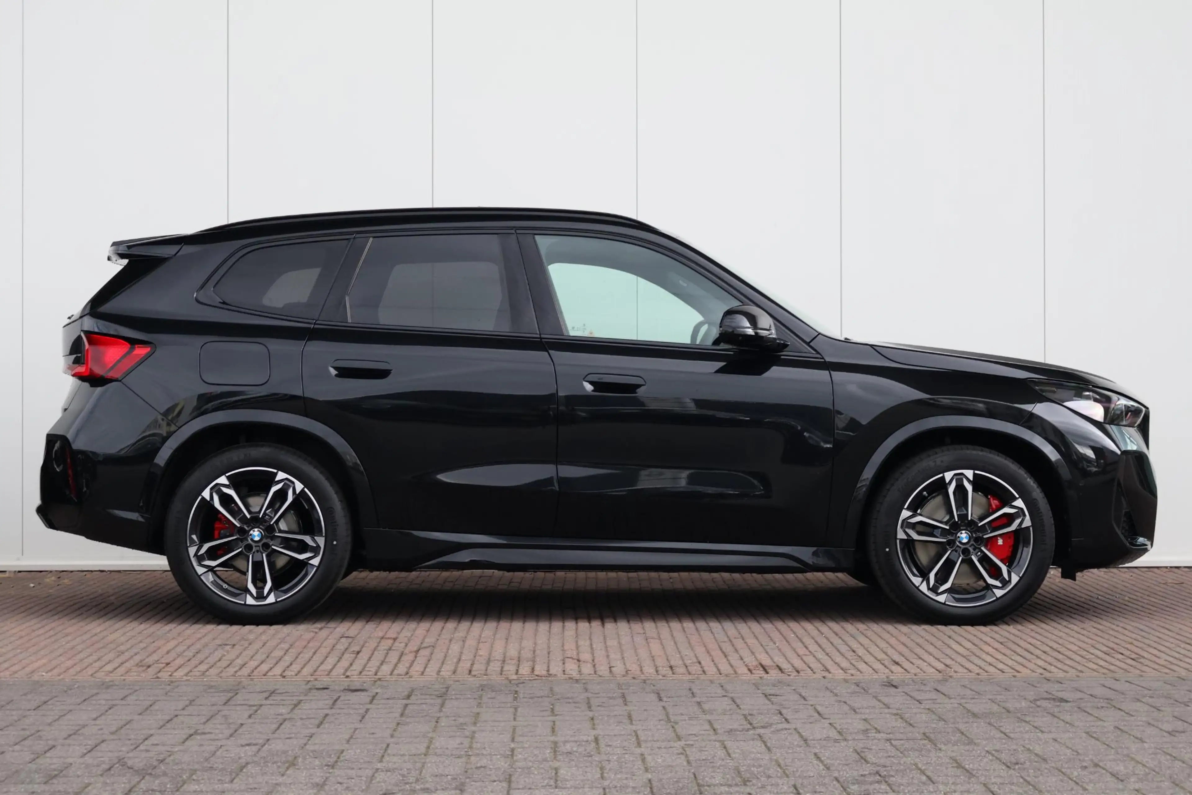BMW iX1 eDrive20 67 kWh M Sport Edition | Sport Pakket Pro — photo 5