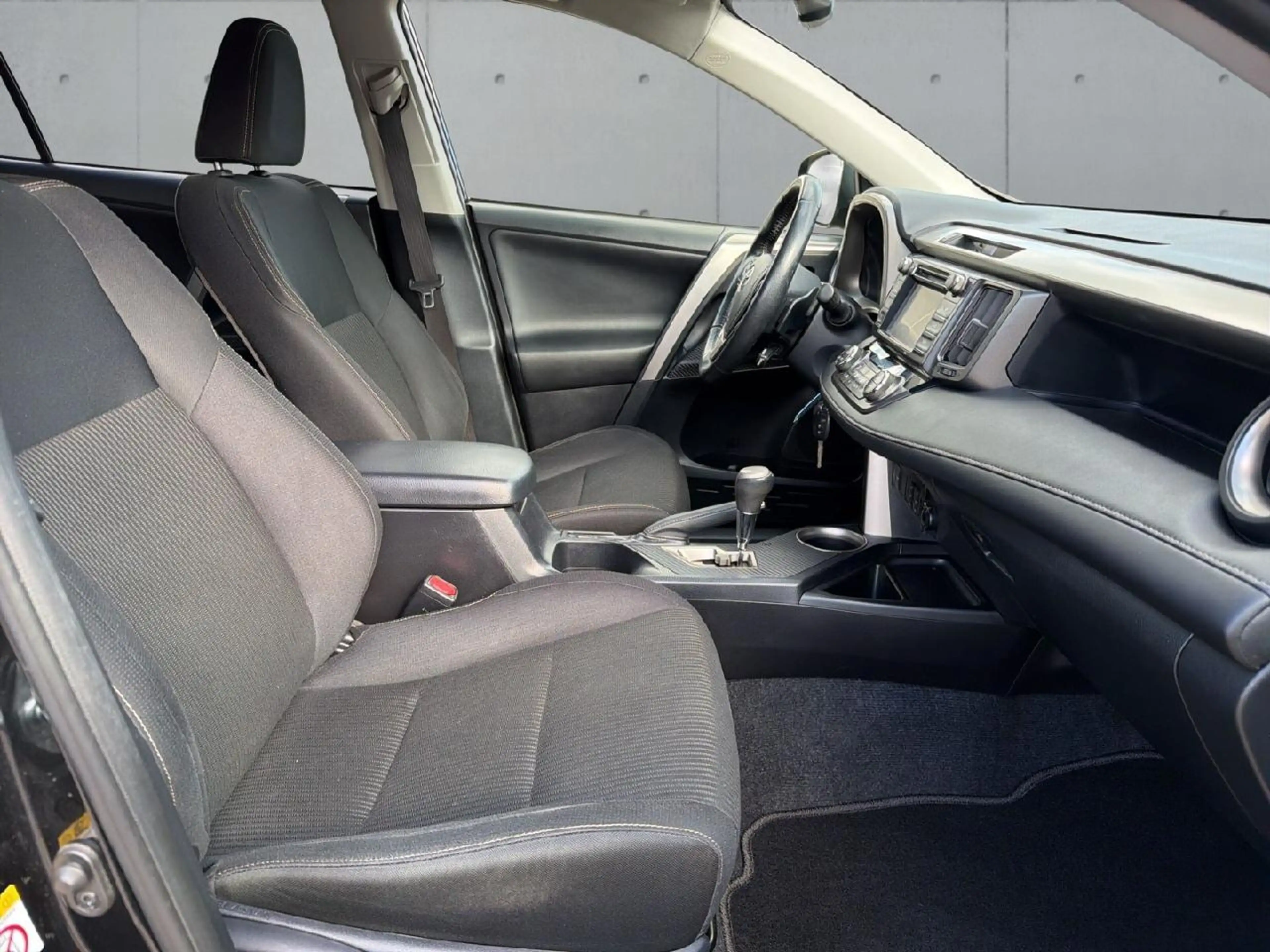 Toyota RAV 4 Start Edition — photo 10