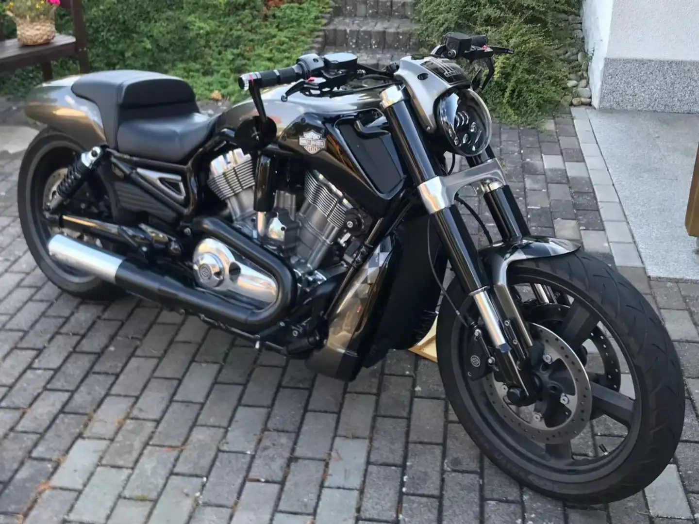 Harley-Davidson V-Rod Muscle (VRSCF) Negro - 1
