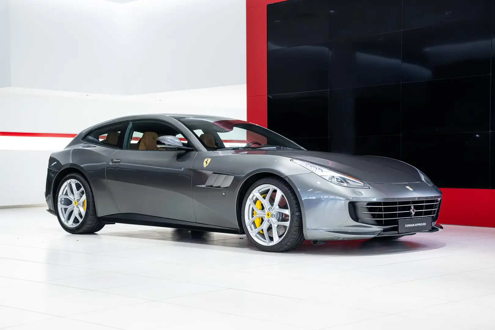Ferrari GTC4 Lusso GTC4Lusso T - Kroymans Ferrari Grau - 2