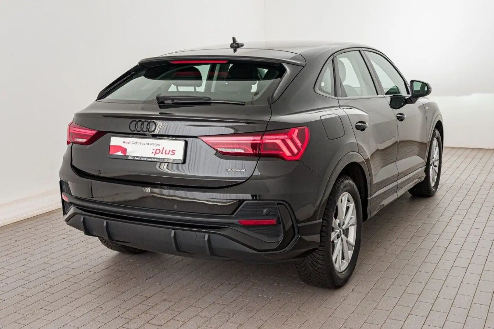 Audi Q3 SPB 35 TDI quattro S line edition Grigio - 2