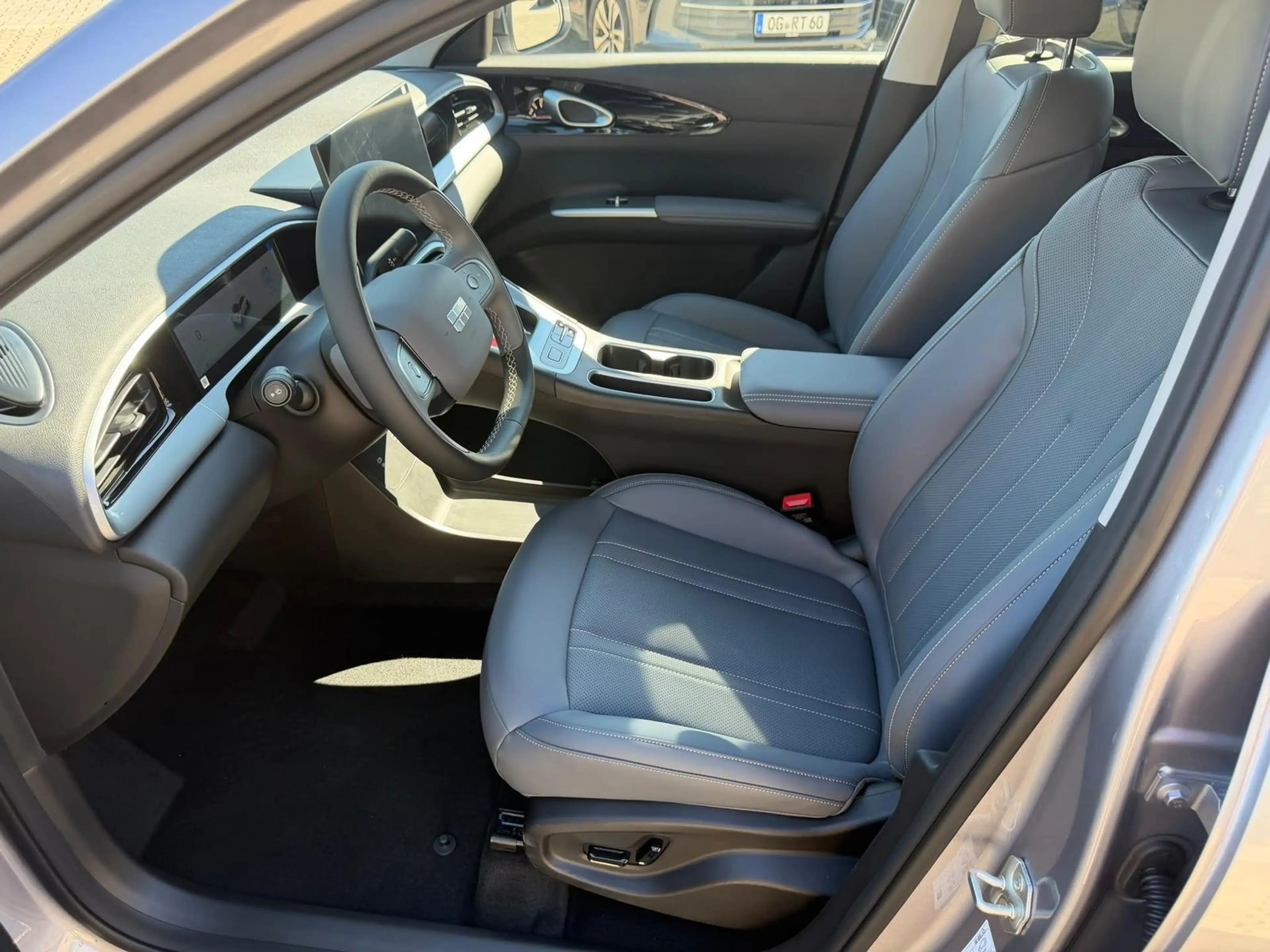 Geely Others 35,35 kwh Pro *LED*Kamera*ACC*Navi*PDC* — photo 10