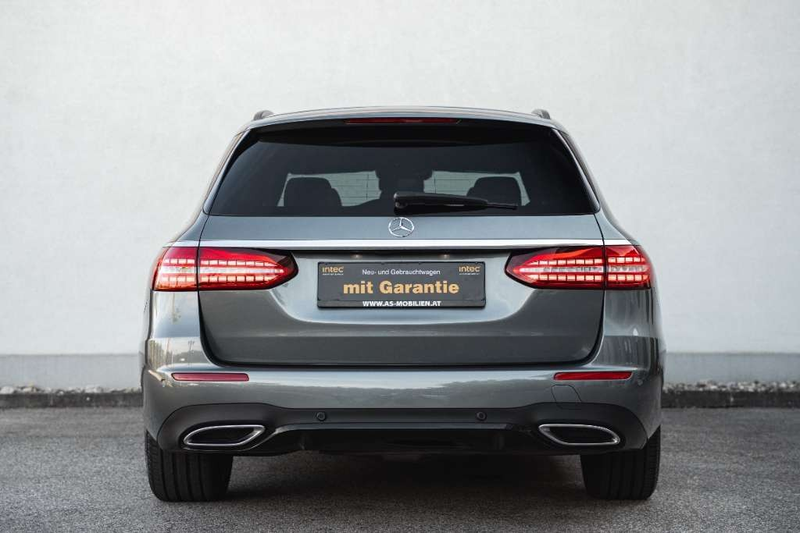 Mercedes-Benz E 400 d T AMG Pano. AHK — photo 10