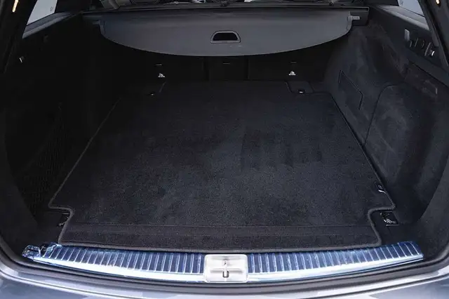 Mercedes-Benz E 400 d T AMG Pano. AHK Ansicht 20