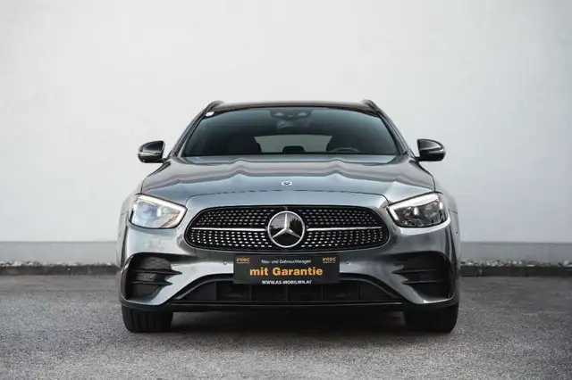 Mercedes-Benz E 400 d T AMG Pano. AHK Ansicht 3